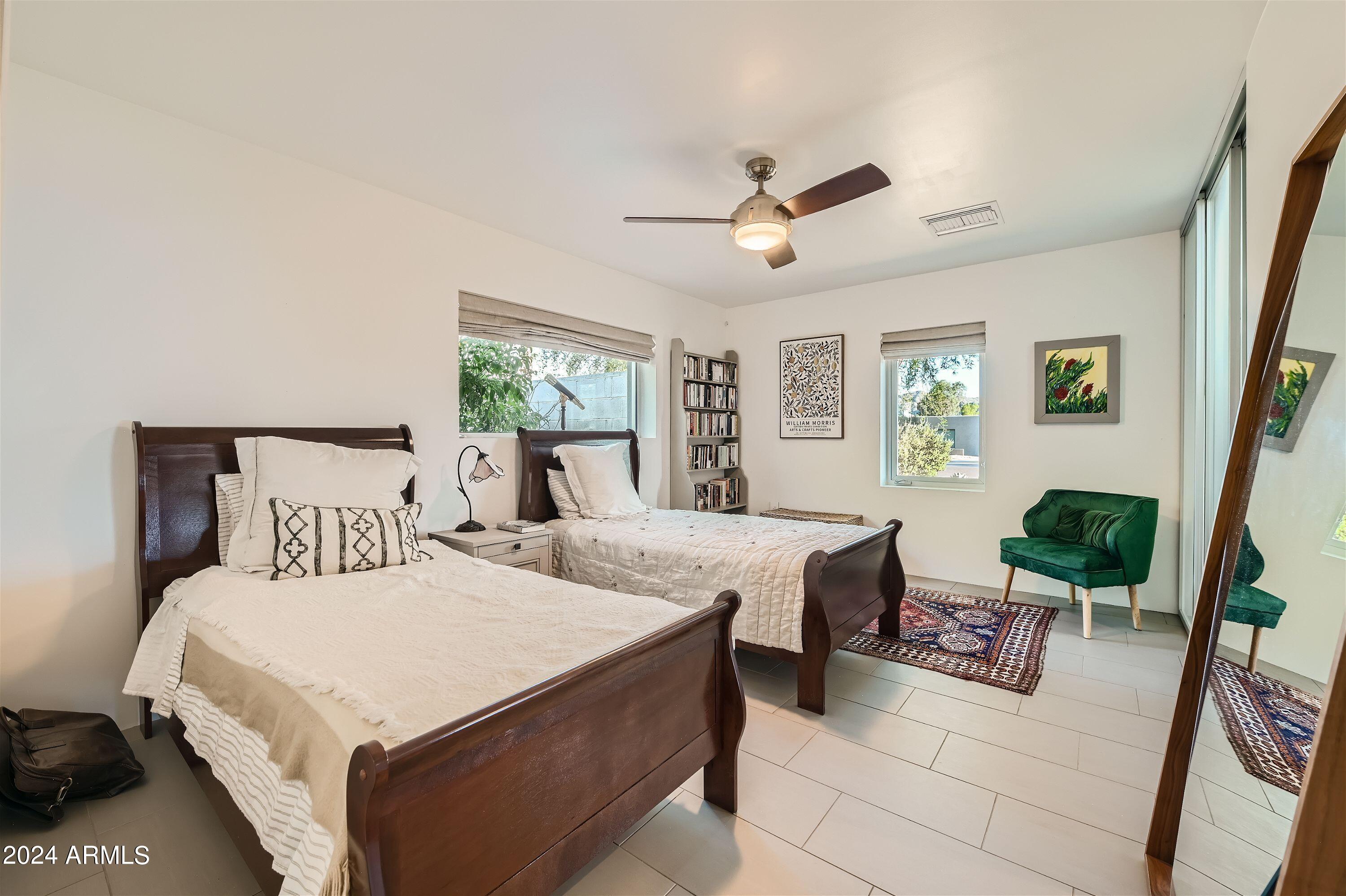 10215 N 58TH Place
