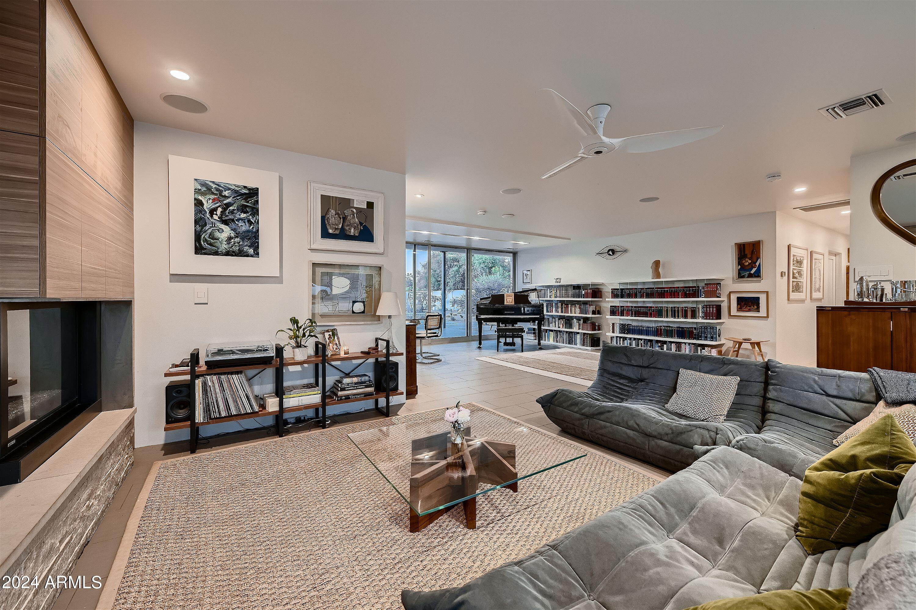 10215 N 58TH Place