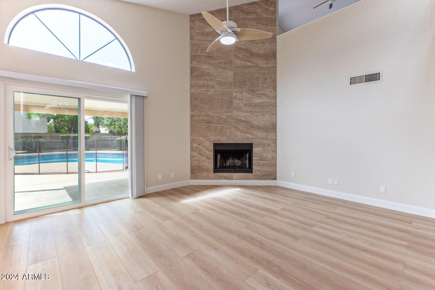 4541 E VISTA Drive
