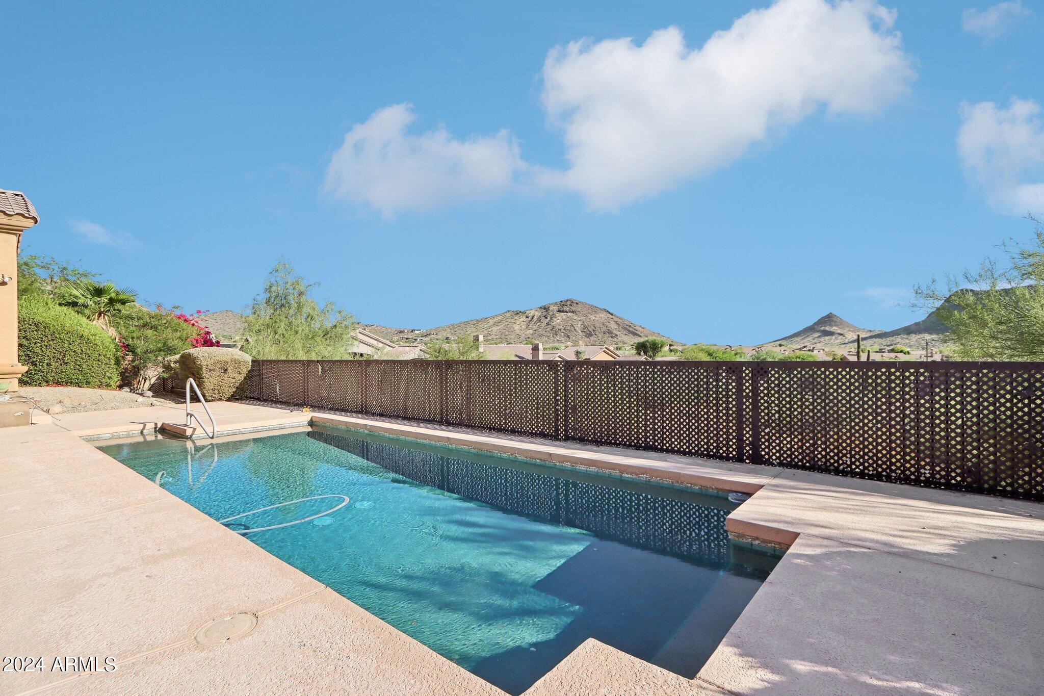 13733 E LAUREL Lane