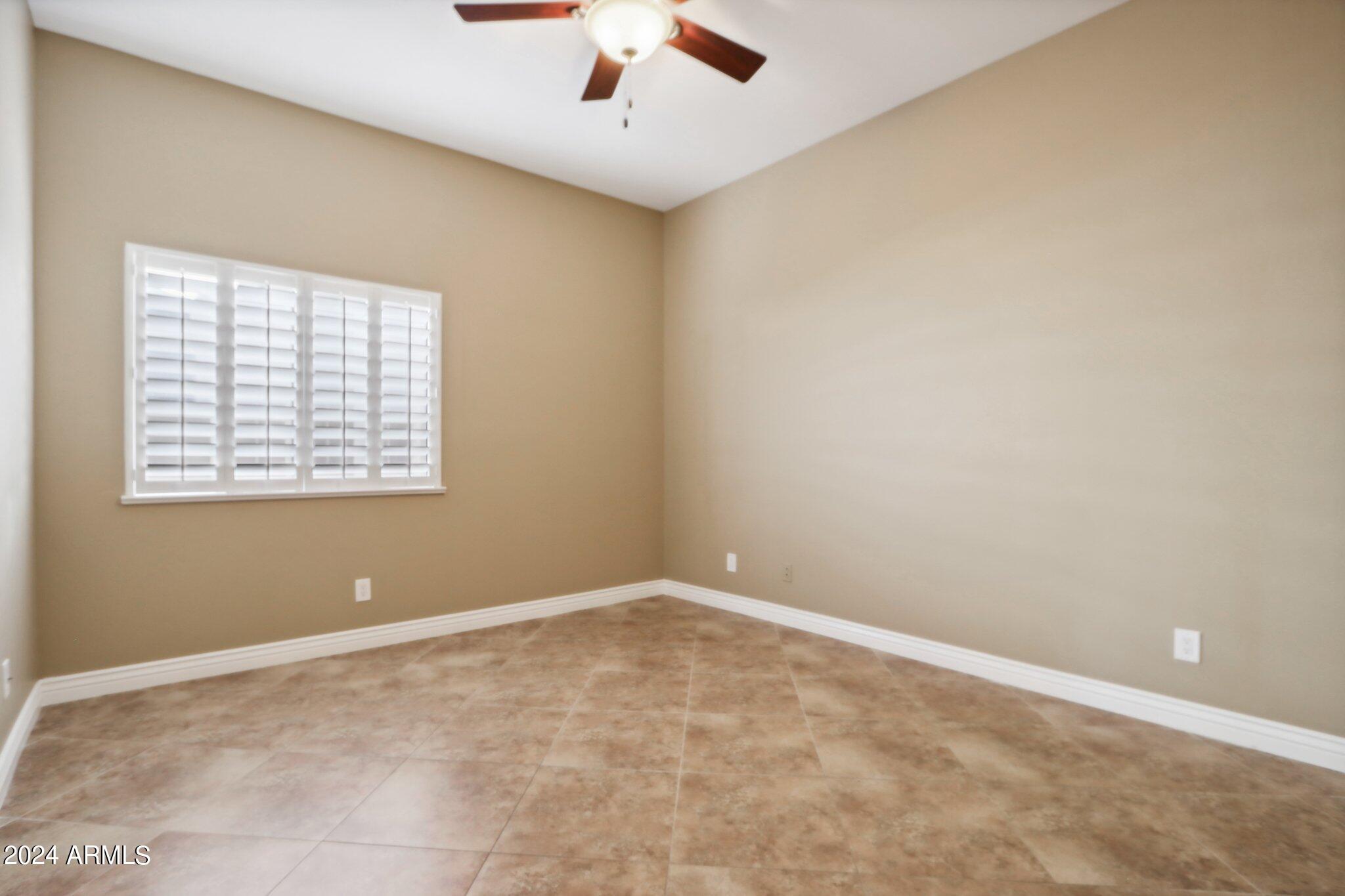 13733 E LAUREL Lane