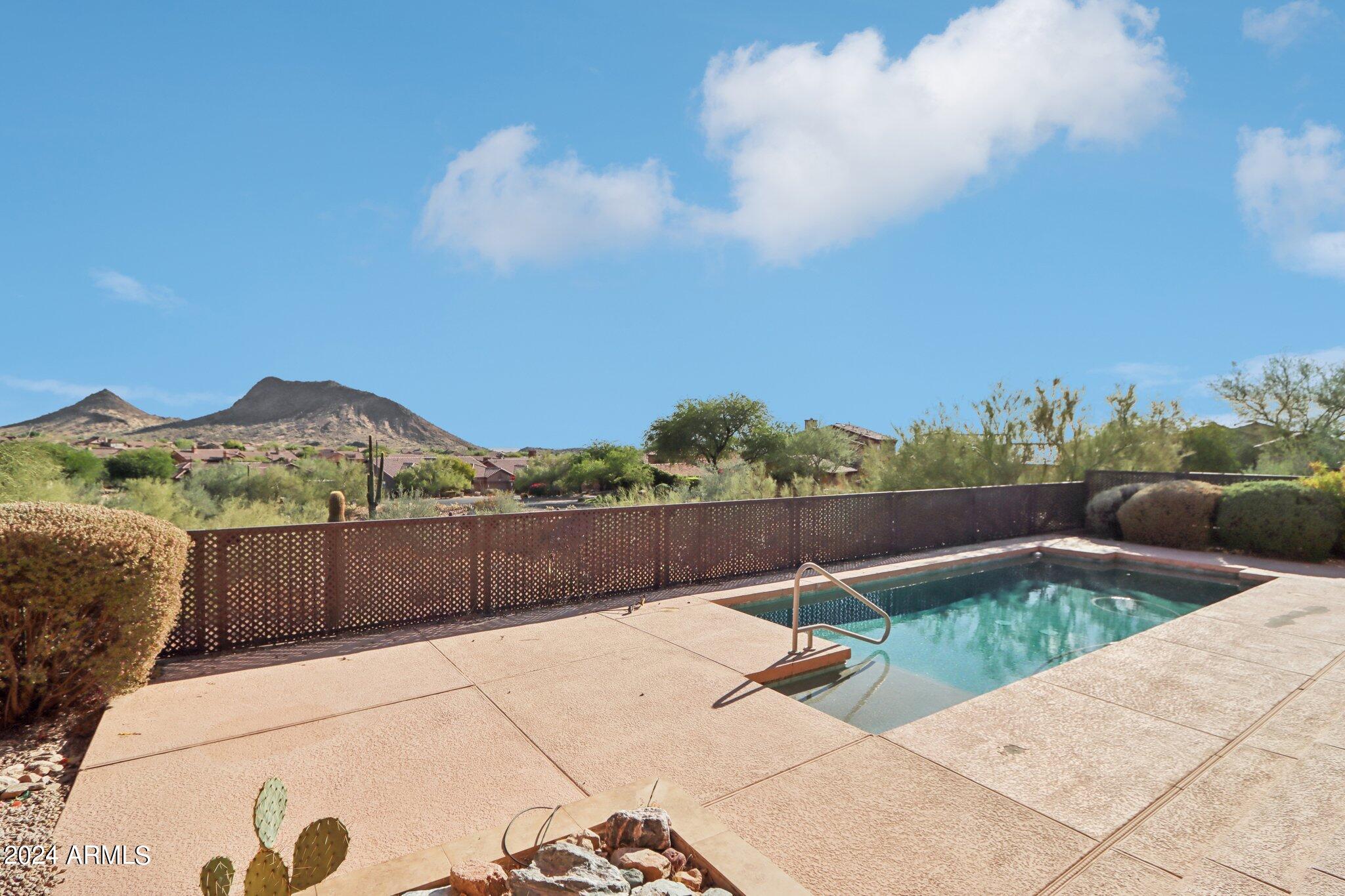 13733 E LAUREL Lane