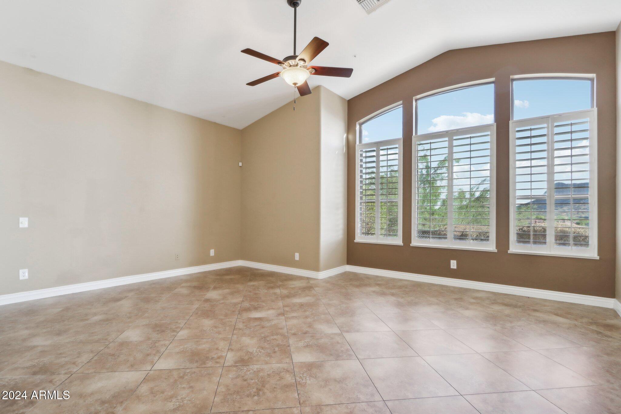 13733 E LAUREL Lane