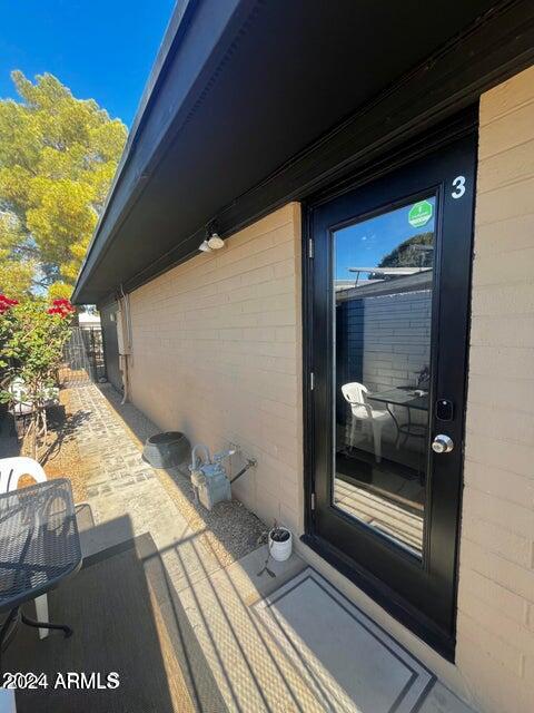 2306 W CORRINE Drive