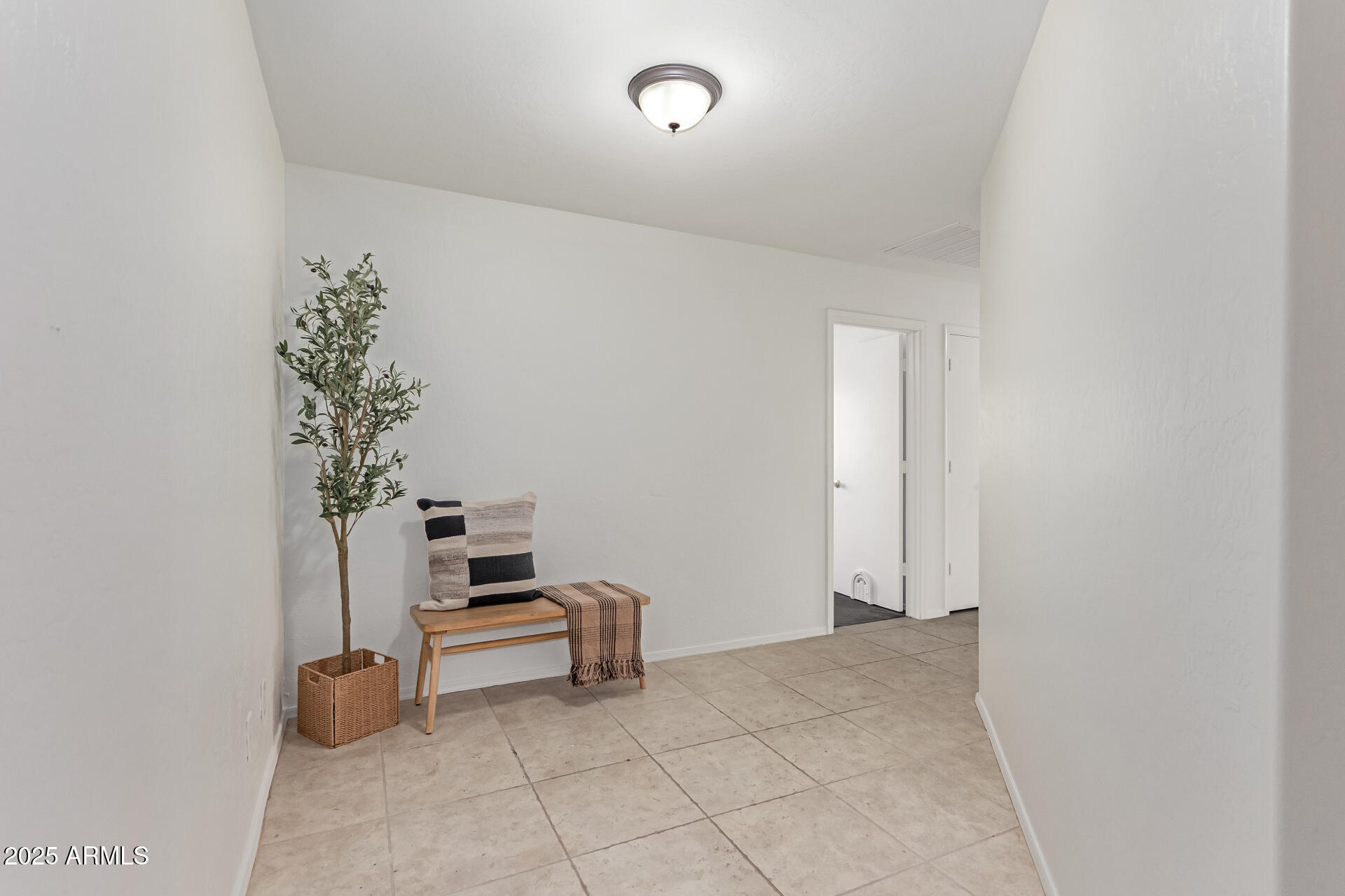 725 S CANFIELD