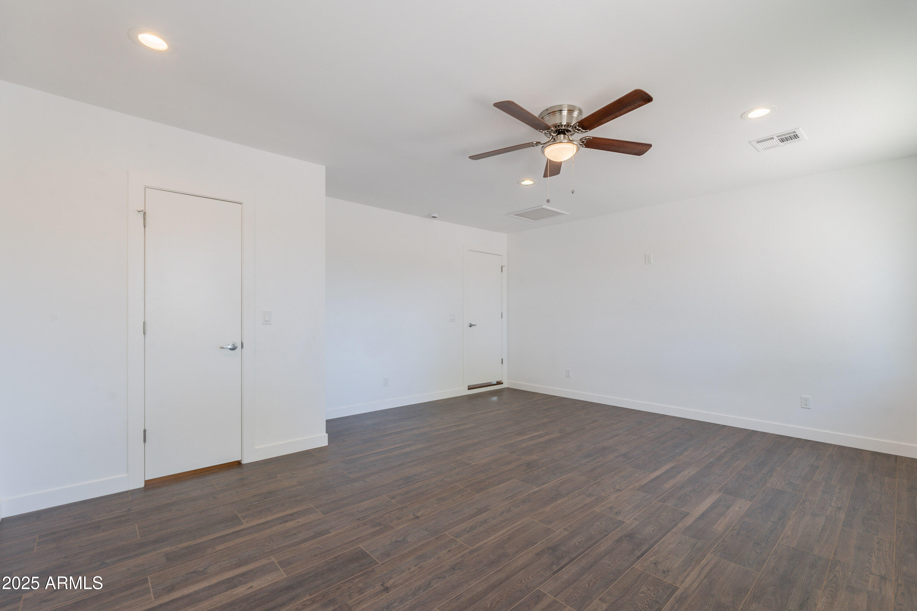 2818 E VILLA RITA Drive