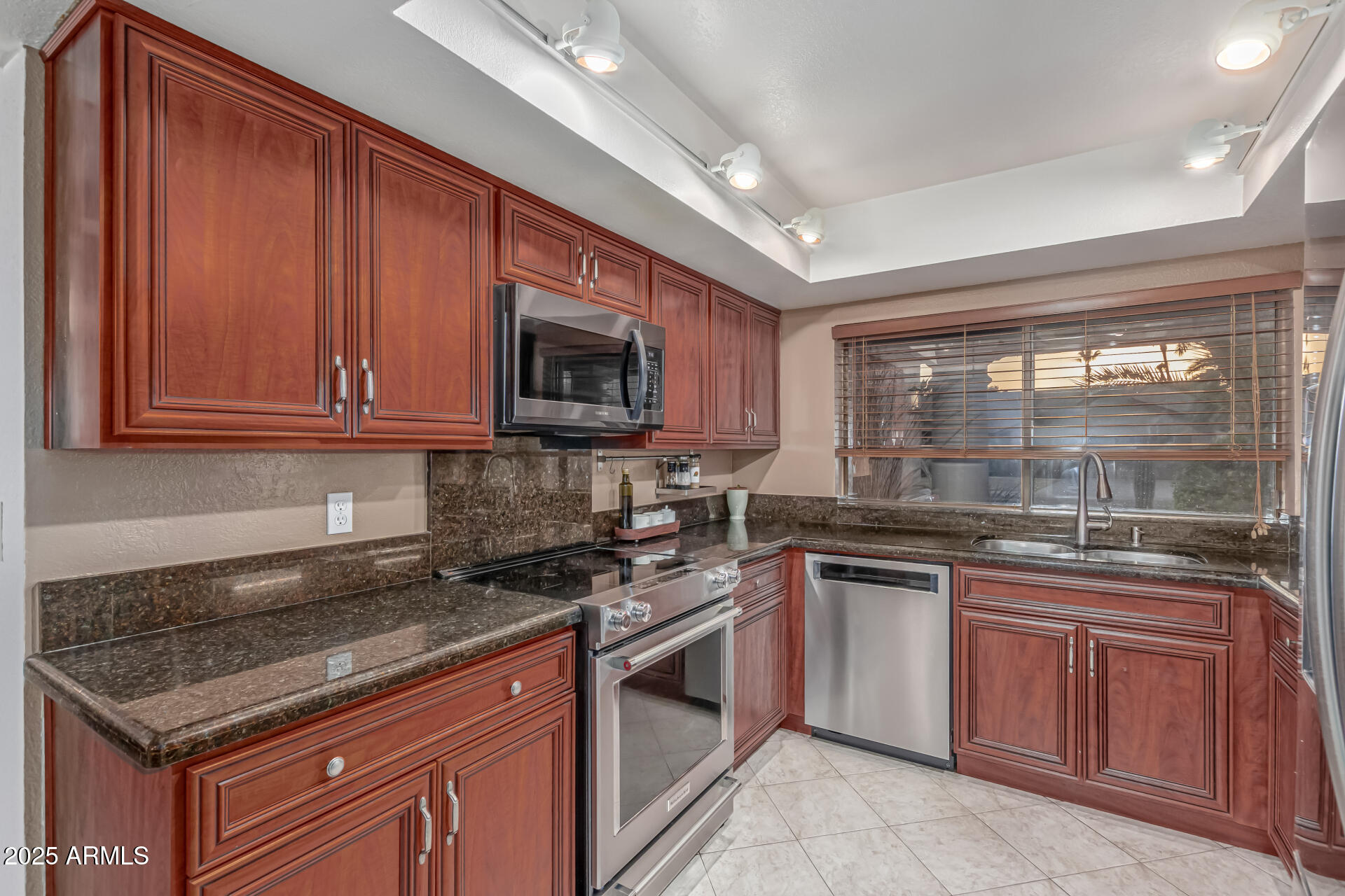 8219 E MORGAN Trail