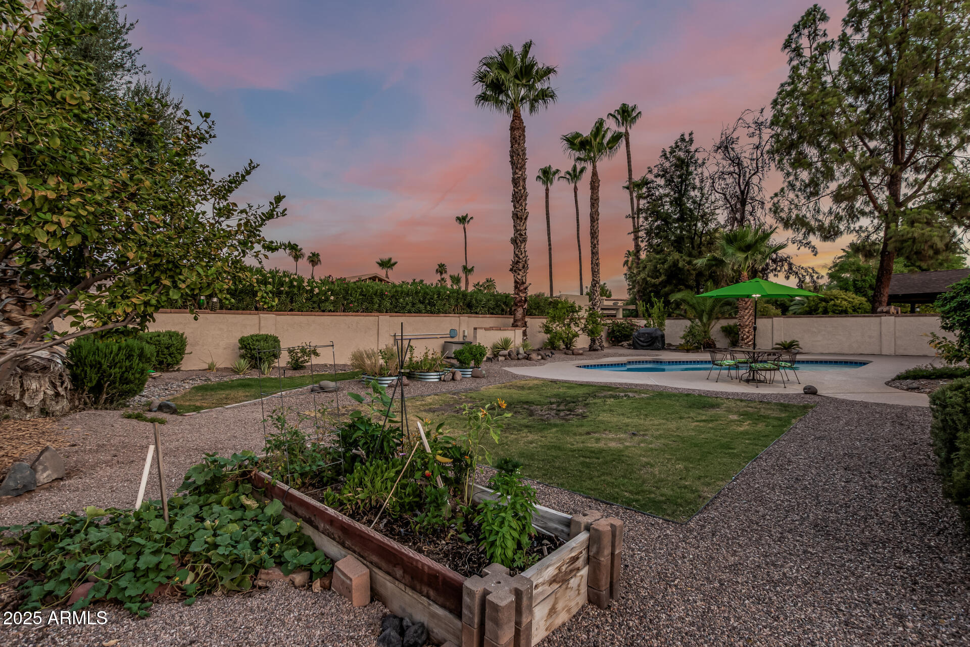 8219 E MORGAN Trail