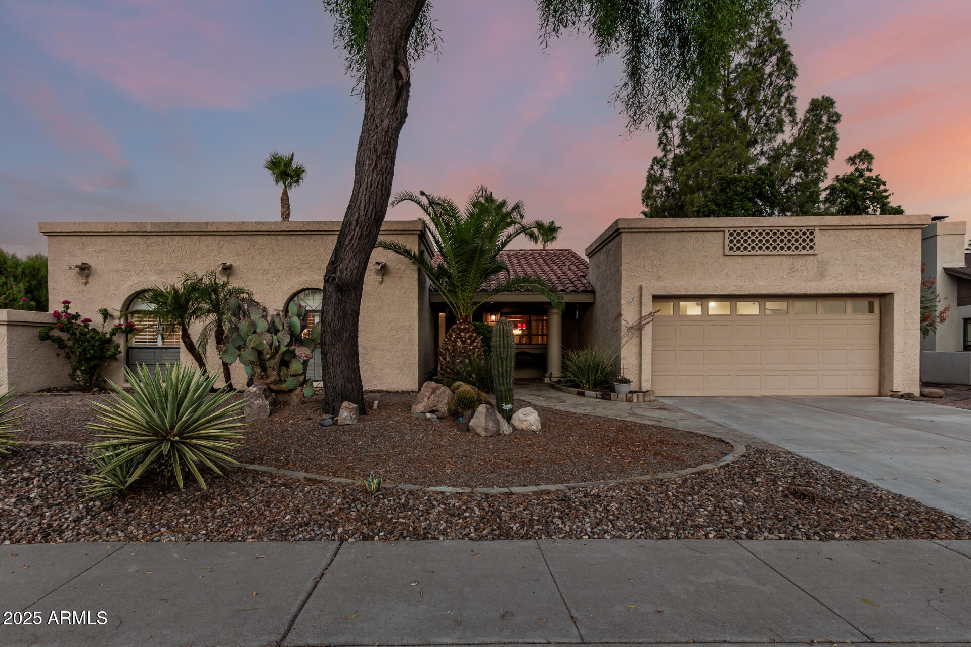 8219 E MORGAN Trail