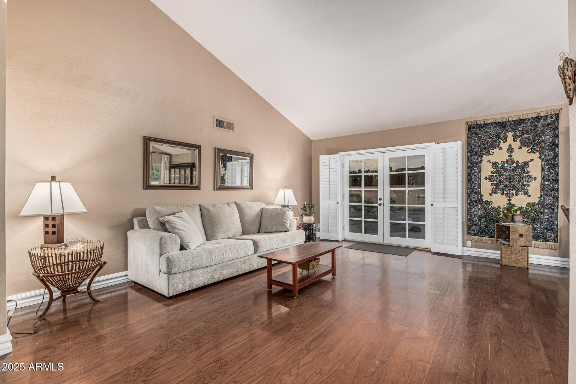8219 E MORGAN Trail