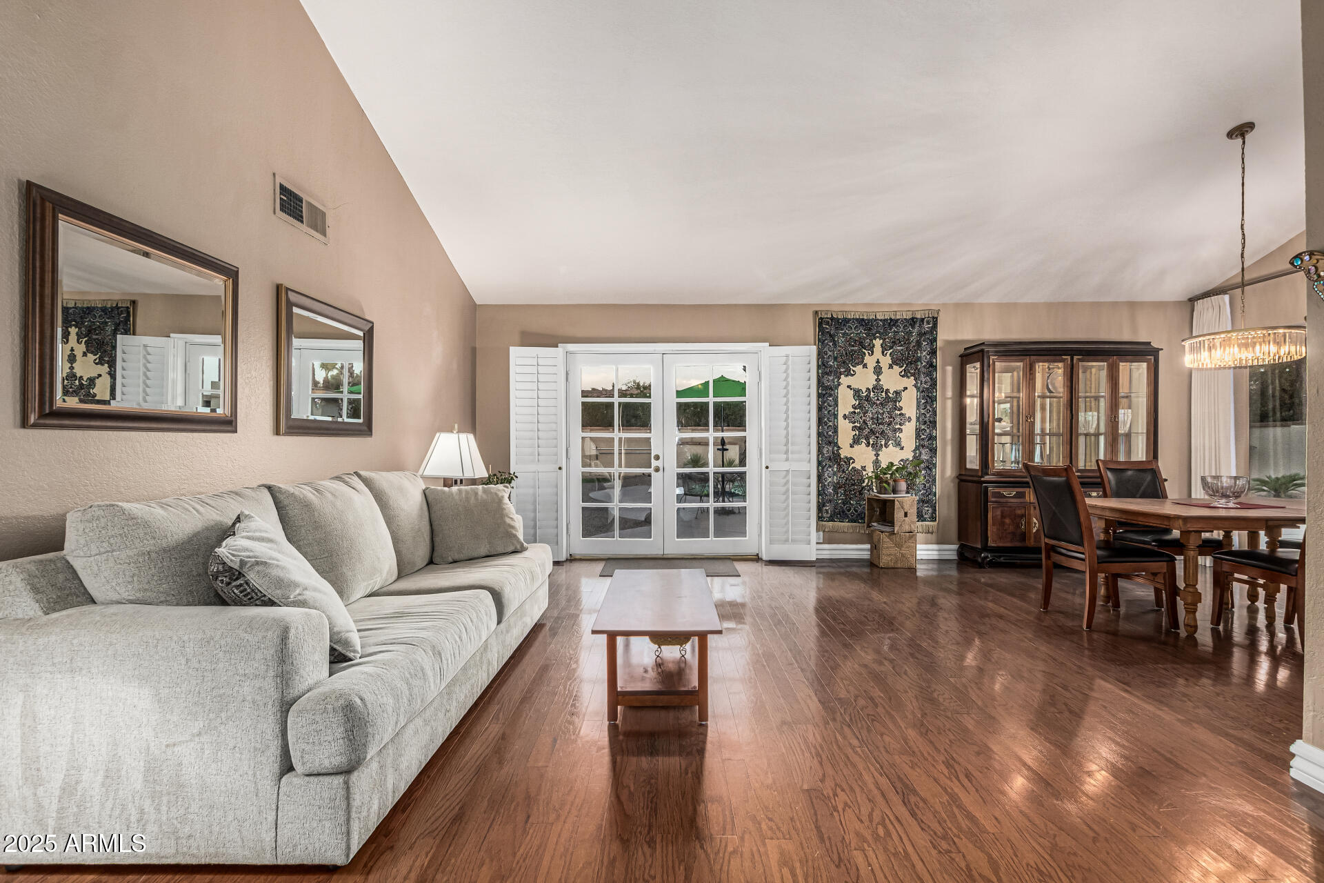 8219 E MORGAN Trail