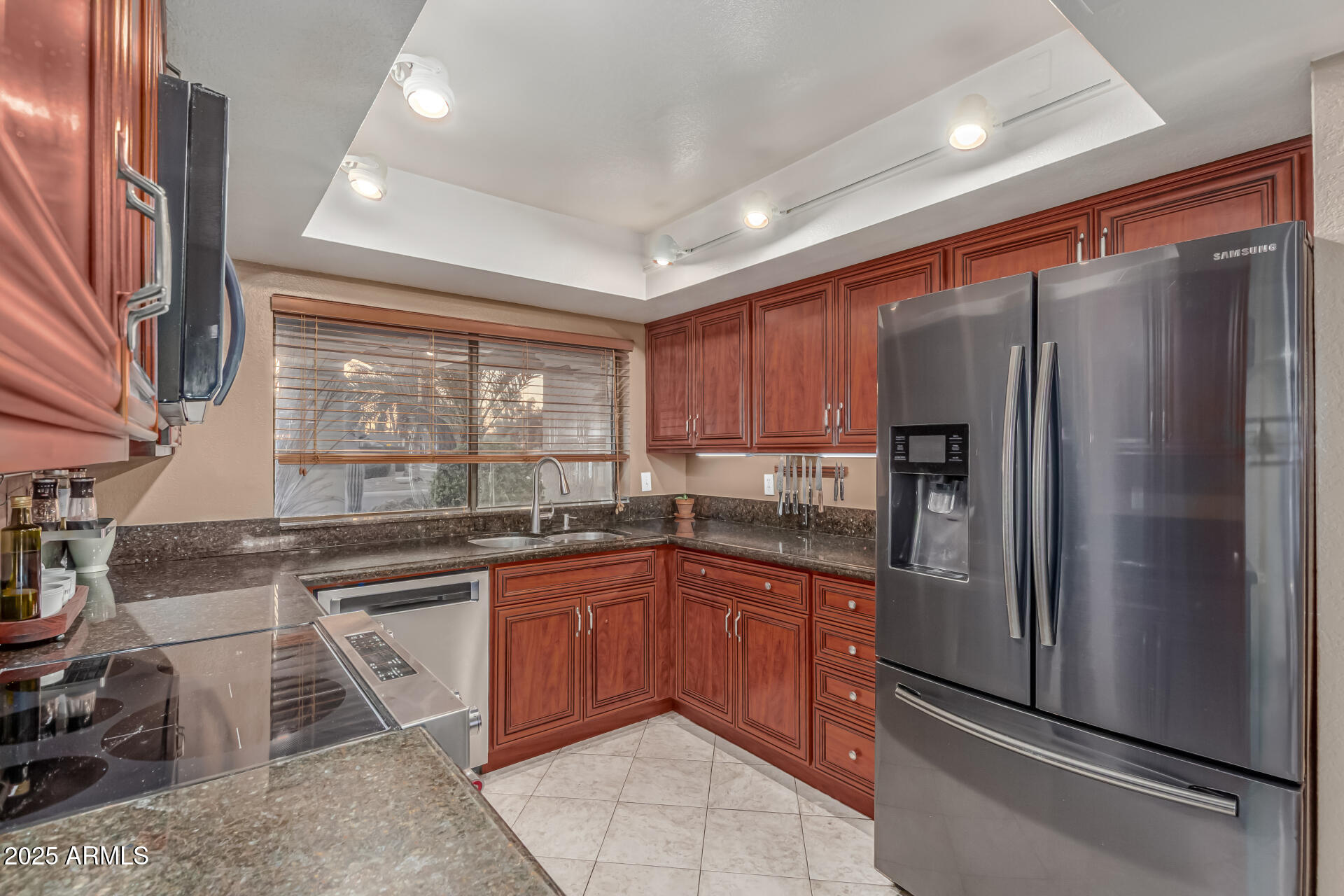 8219 E MORGAN Trail