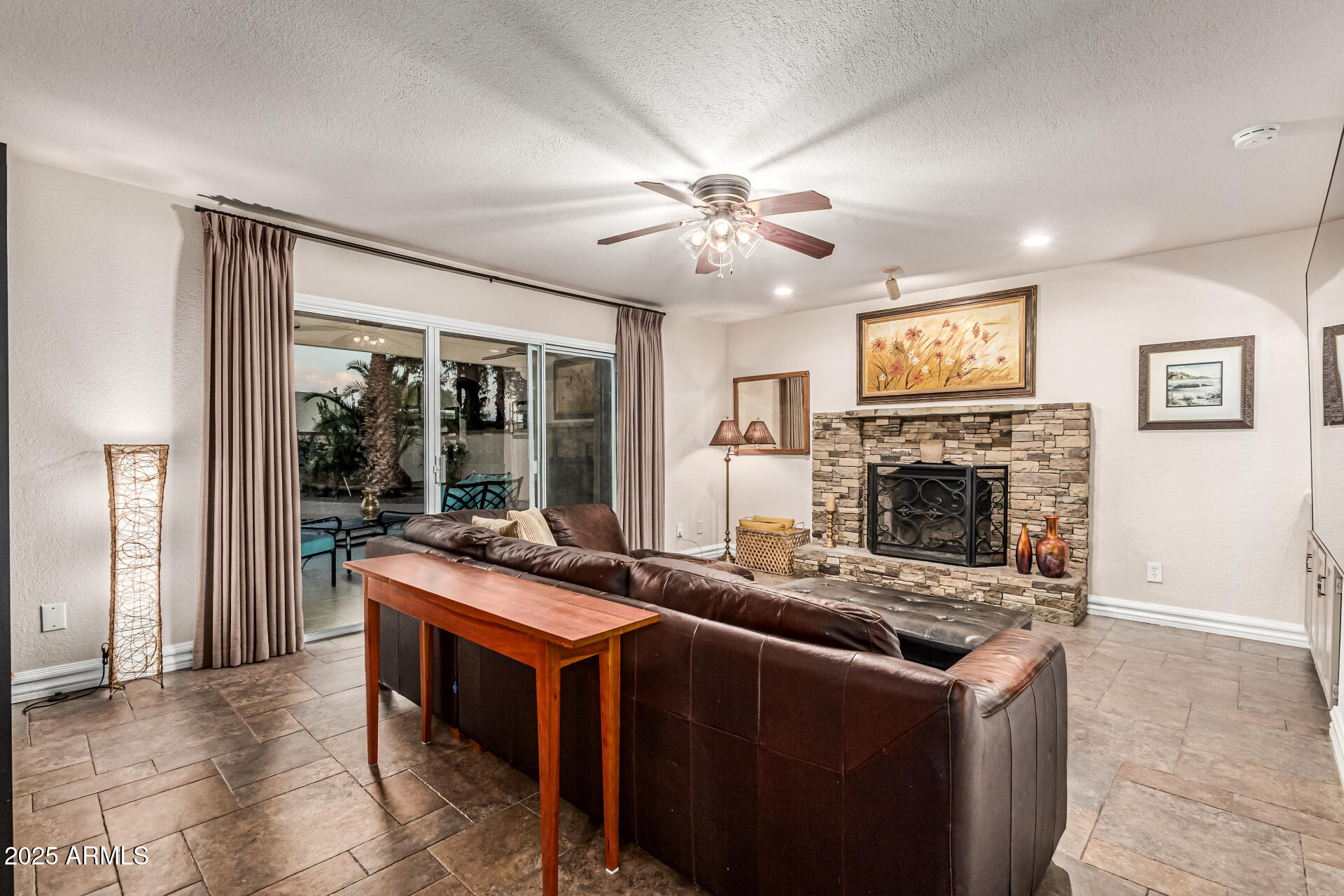 8219 E MORGAN Trail