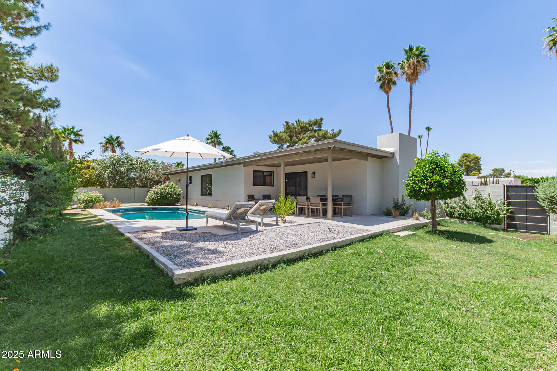 5341 E SHEENA Drive