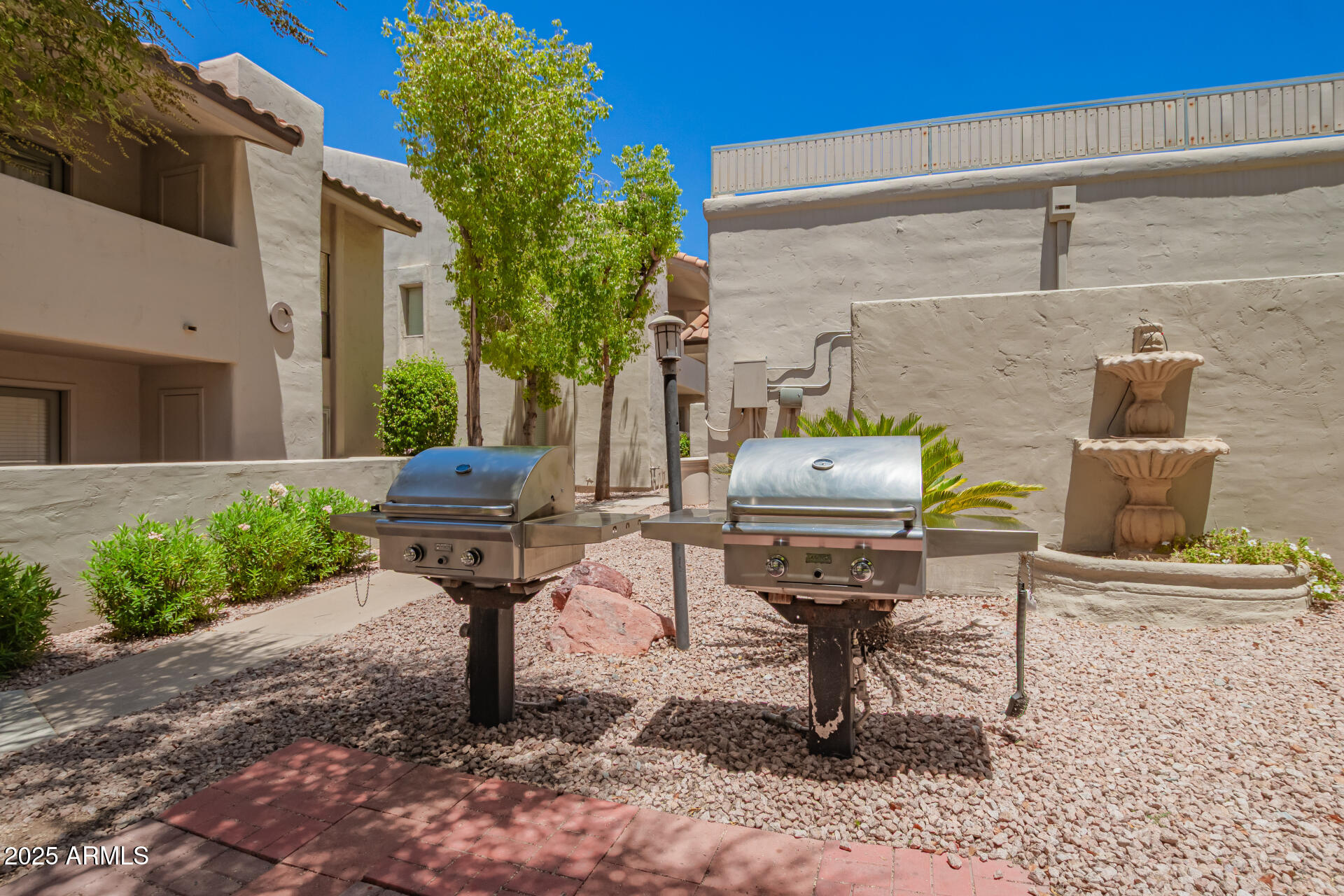 1820 E MORTEN Avenue, 214