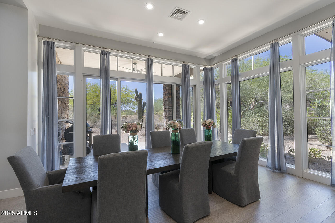 9810 E THOMPSON PEAK Parkway, 807
