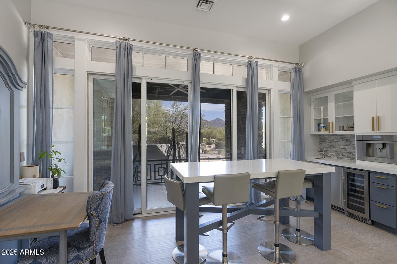 9810 E THOMPSON PEAK Parkway, 807