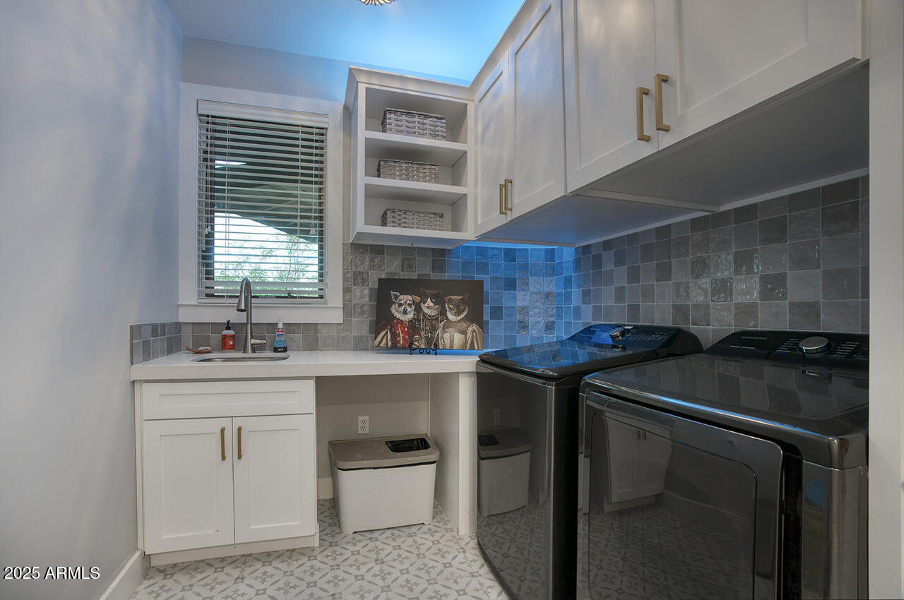 9810 E THOMPSON PEAK Parkway, 807
