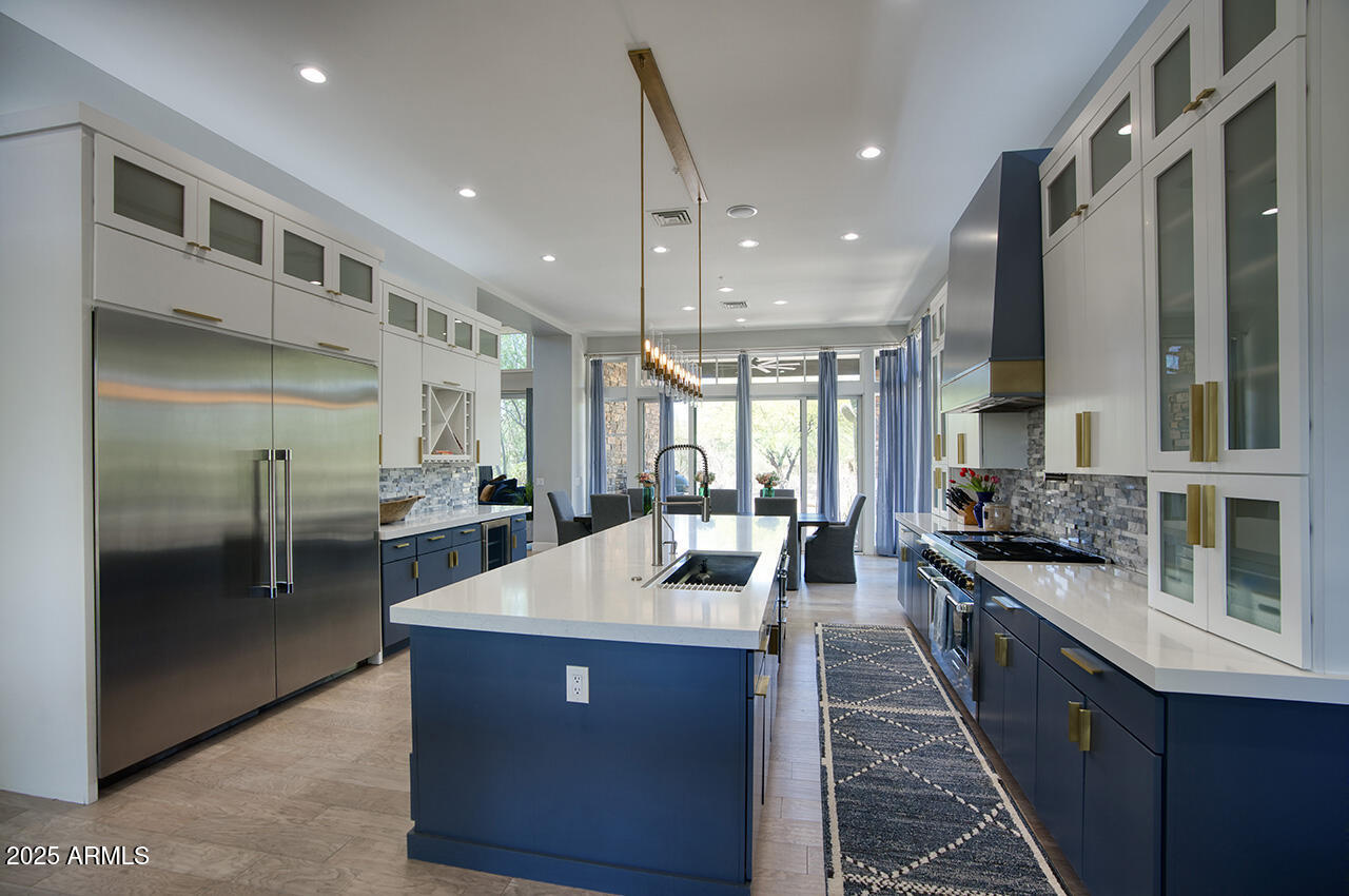 9810 E THOMPSON PEAK Parkway, 807