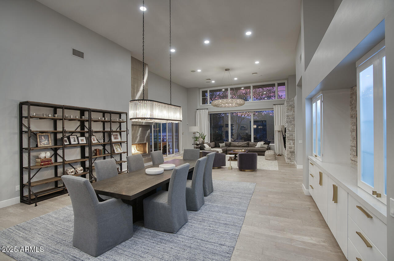 9810 E THOMPSON PEAK Parkway, 807