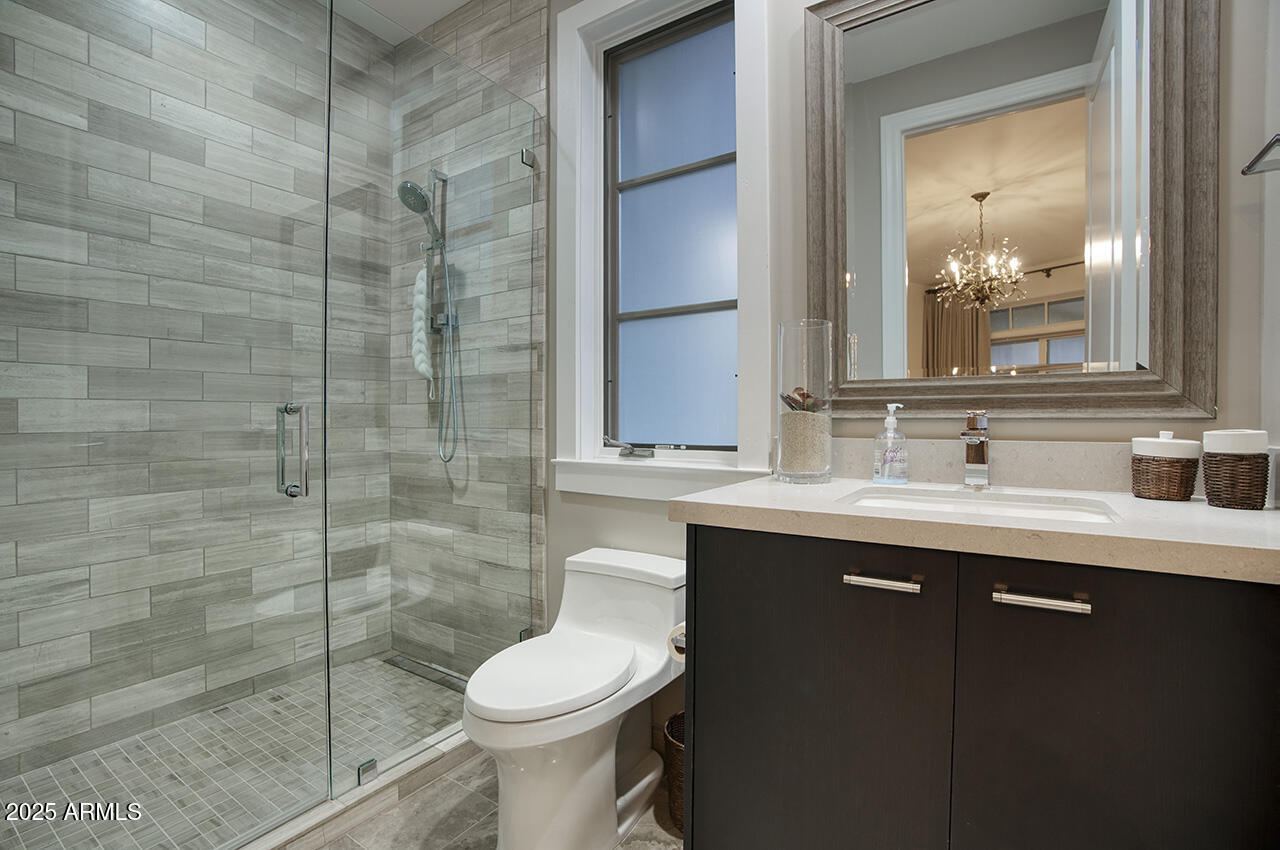 9810 E THOMPSON PEAK Parkway, 807