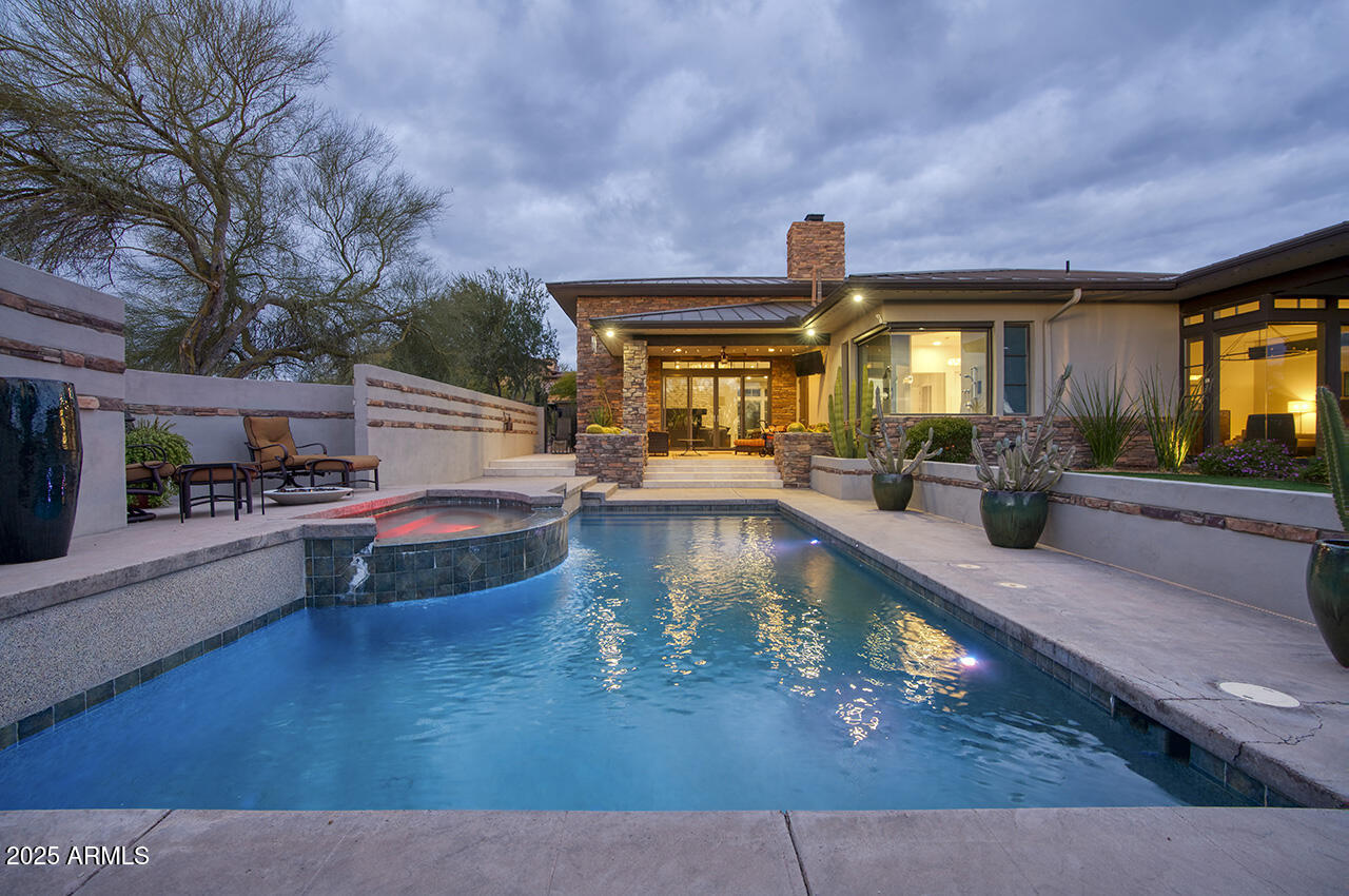 9810 E THOMPSON PEAK Parkway, 807