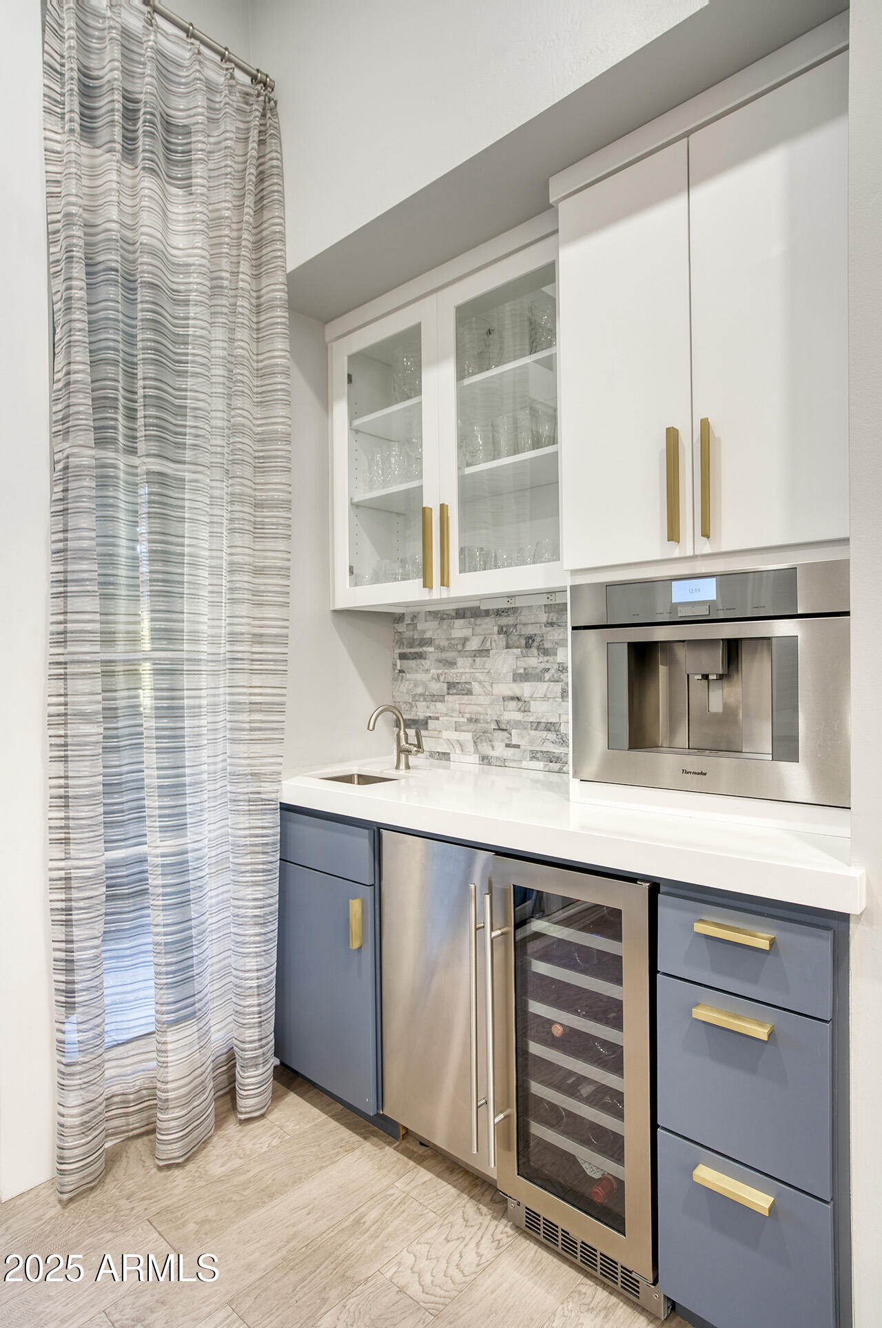 9810 E THOMPSON PEAK Parkway, 807