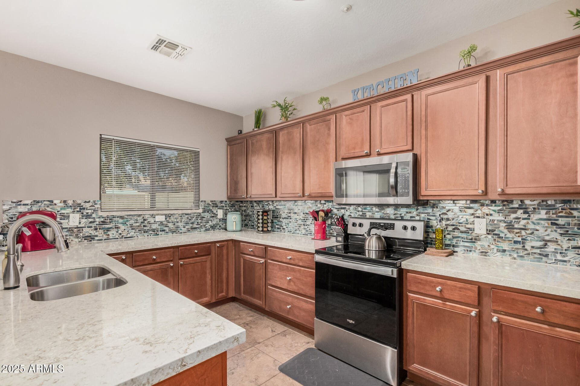 11594 W MOUNTAIN VIEW Drive