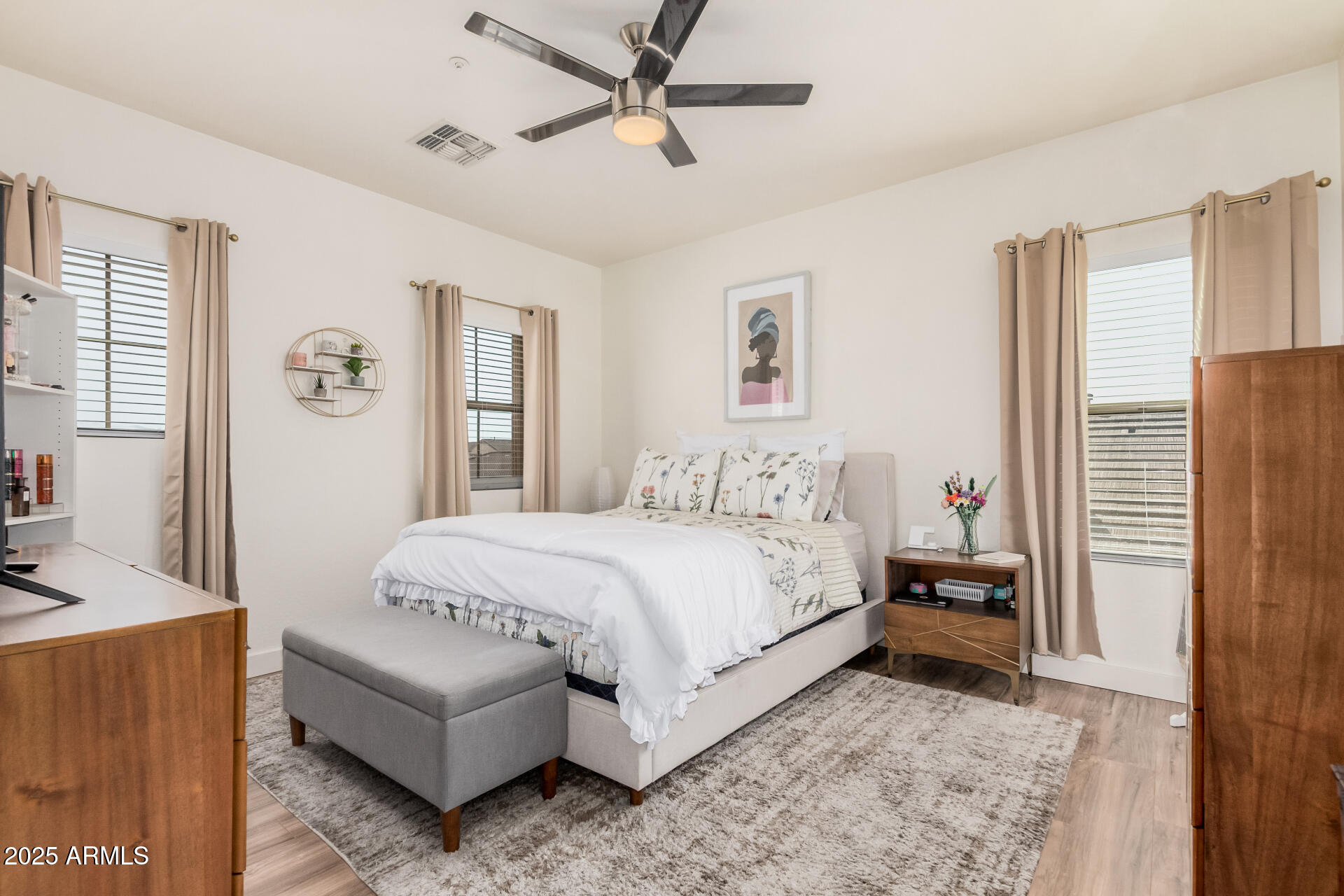 11594 W MOUNTAIN VIEW Drive