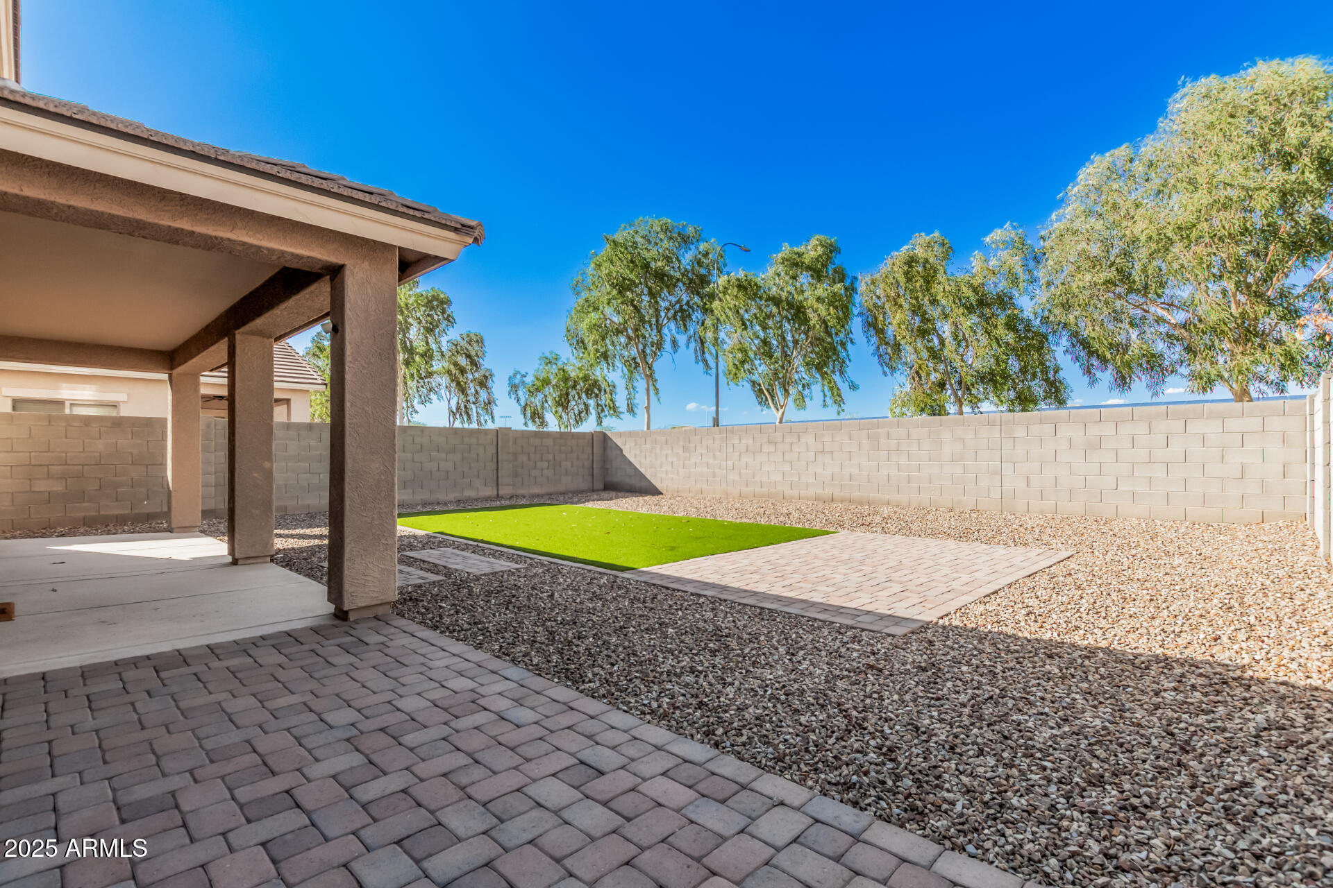 11594 W MOUNTAIN VIEW Drive