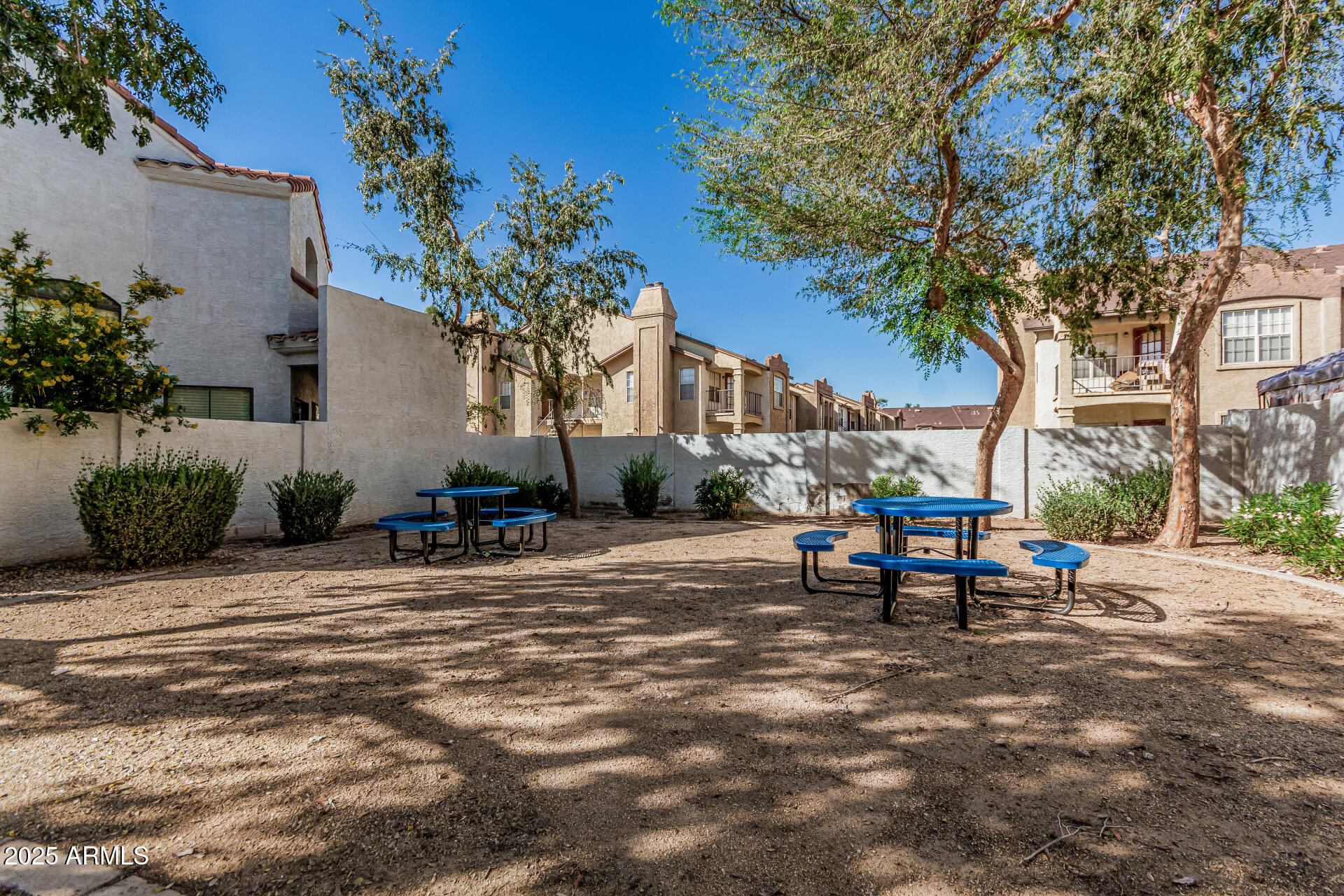 280 S ELIZABETH Way, 33