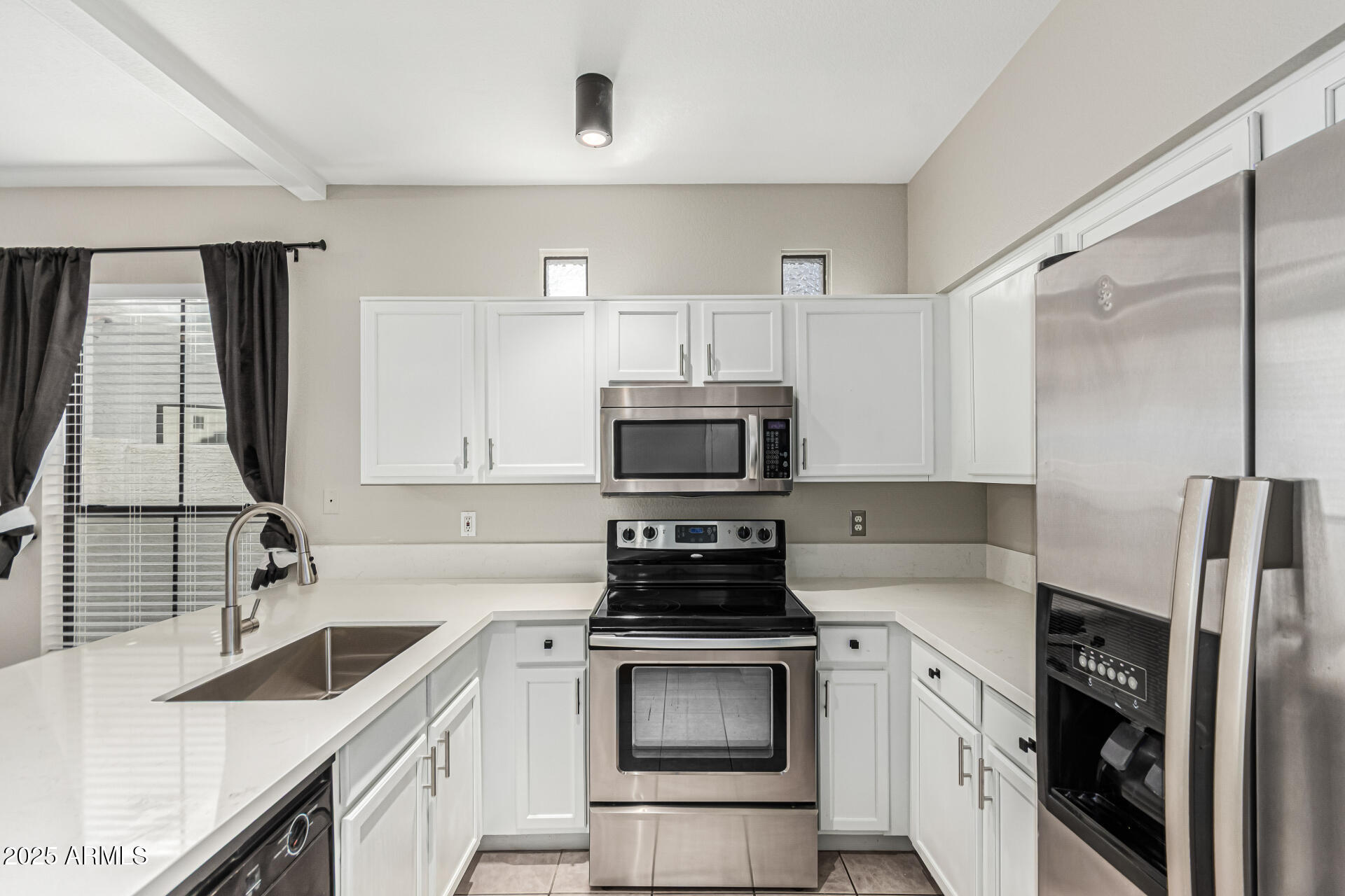 280 S ELIZABETH Way, 33