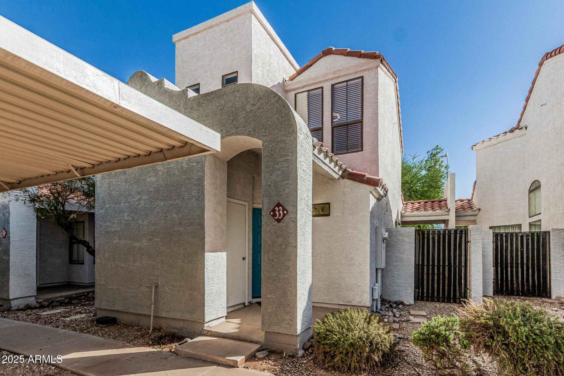 280 S ELIZABETH Way, 33