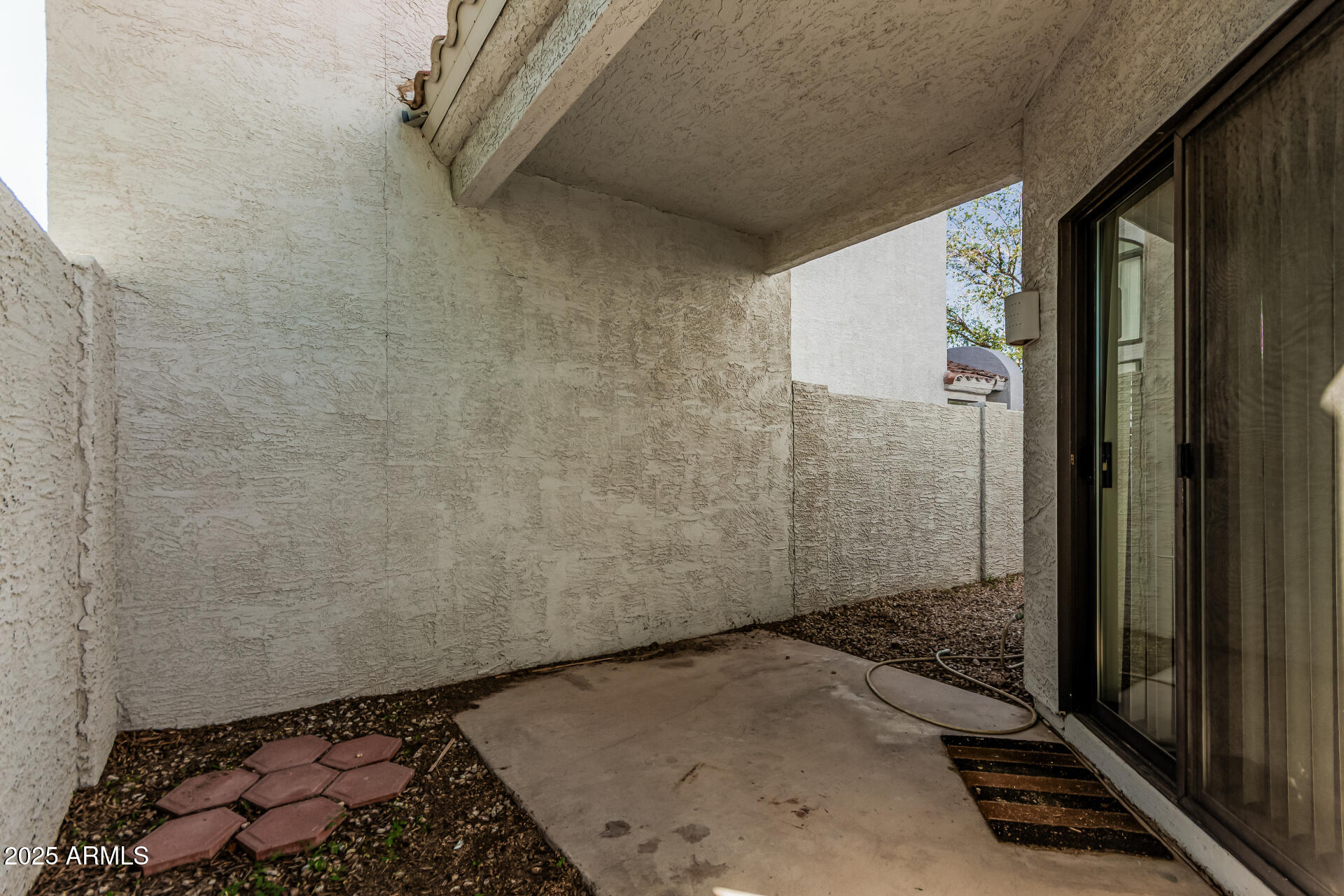 280 S ELIZABETH Way, 33