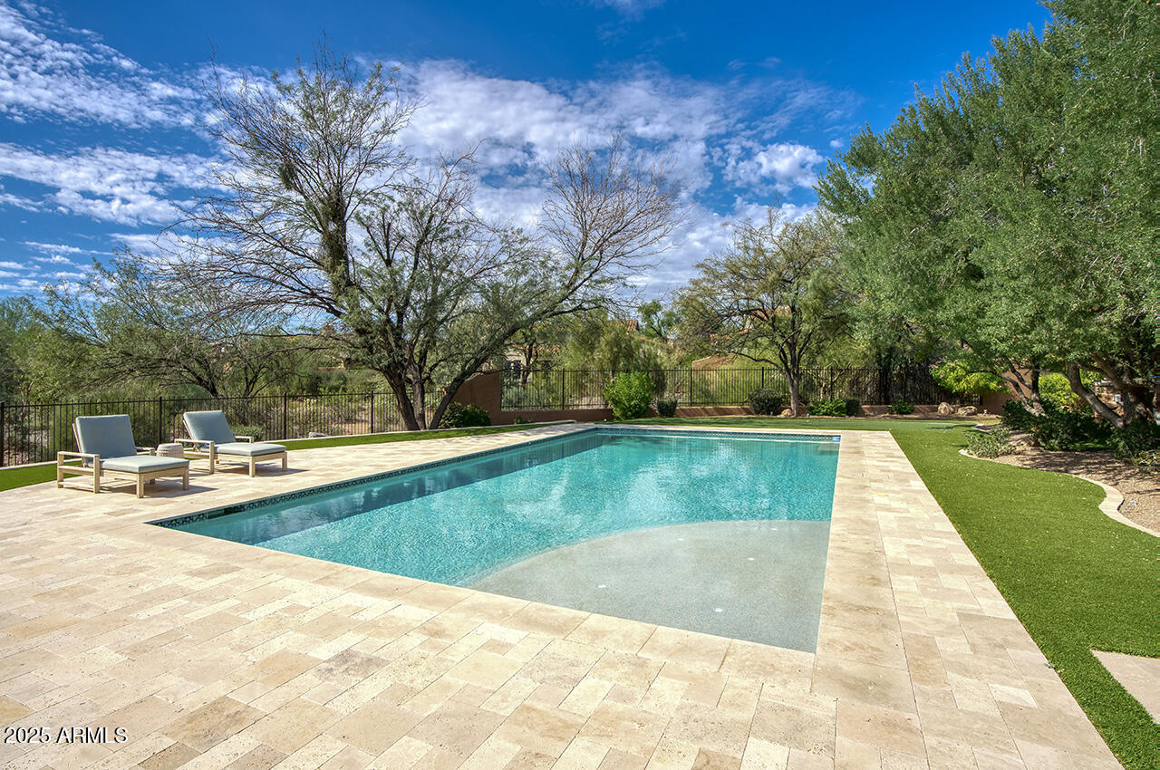 9482 E IRONWOOD Bend