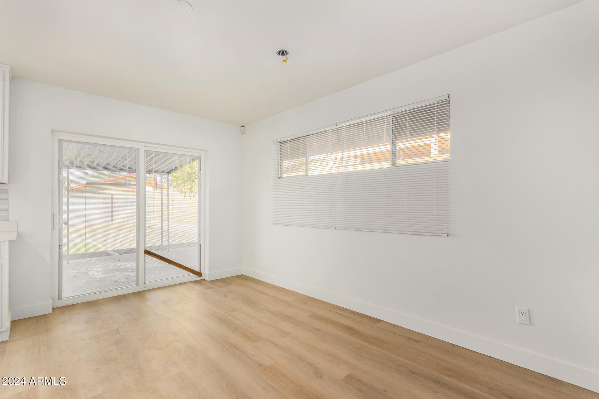 936 W RIO SALADO Parkway, 1