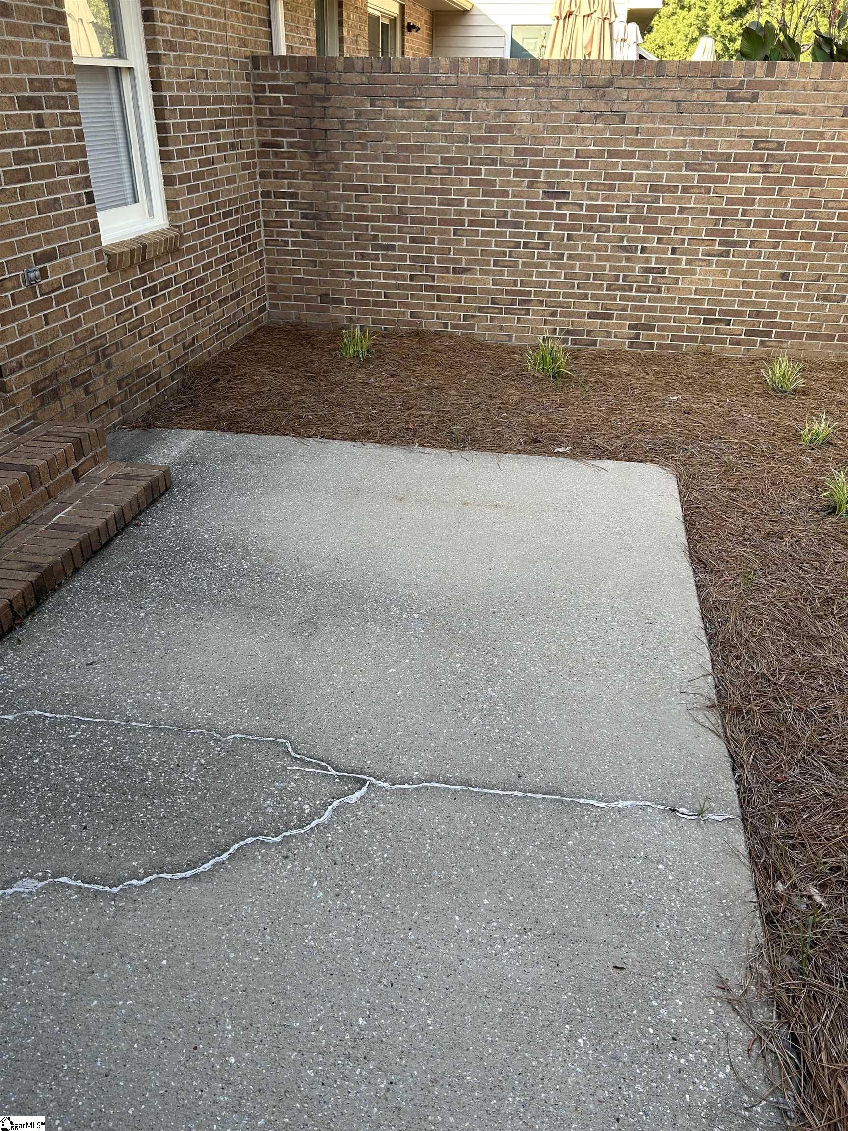 102 Heritage West Court