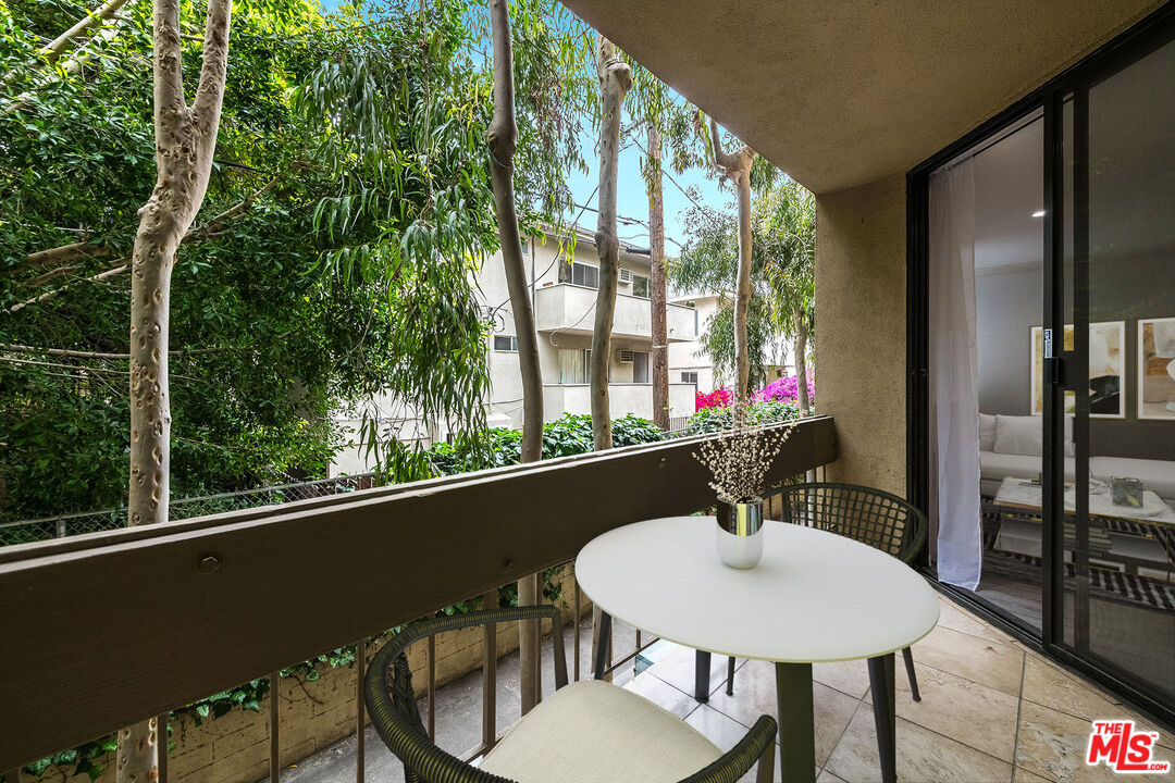 750 N Kings Rd Unit: 115