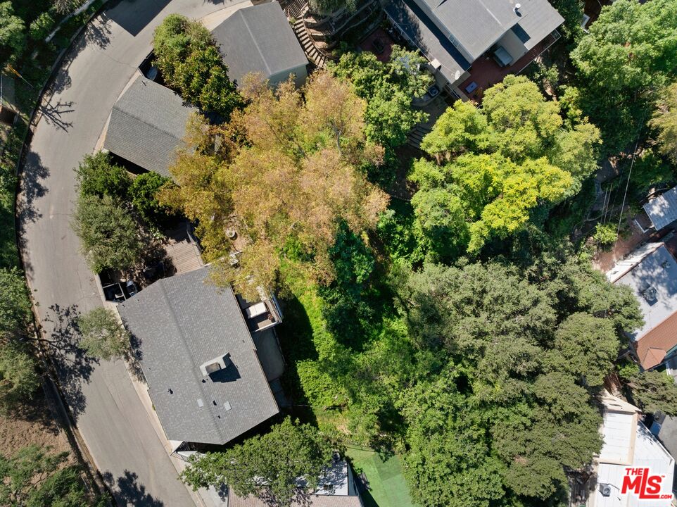 3736 Berry Dr
