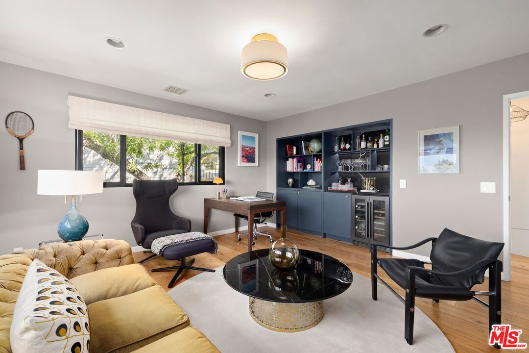 3736 Berry Dr