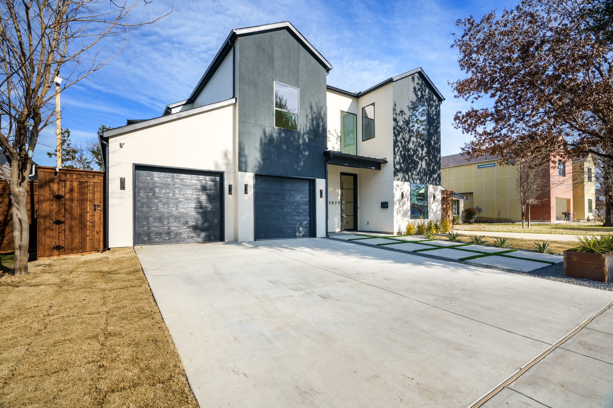 3829 Hawick Lane