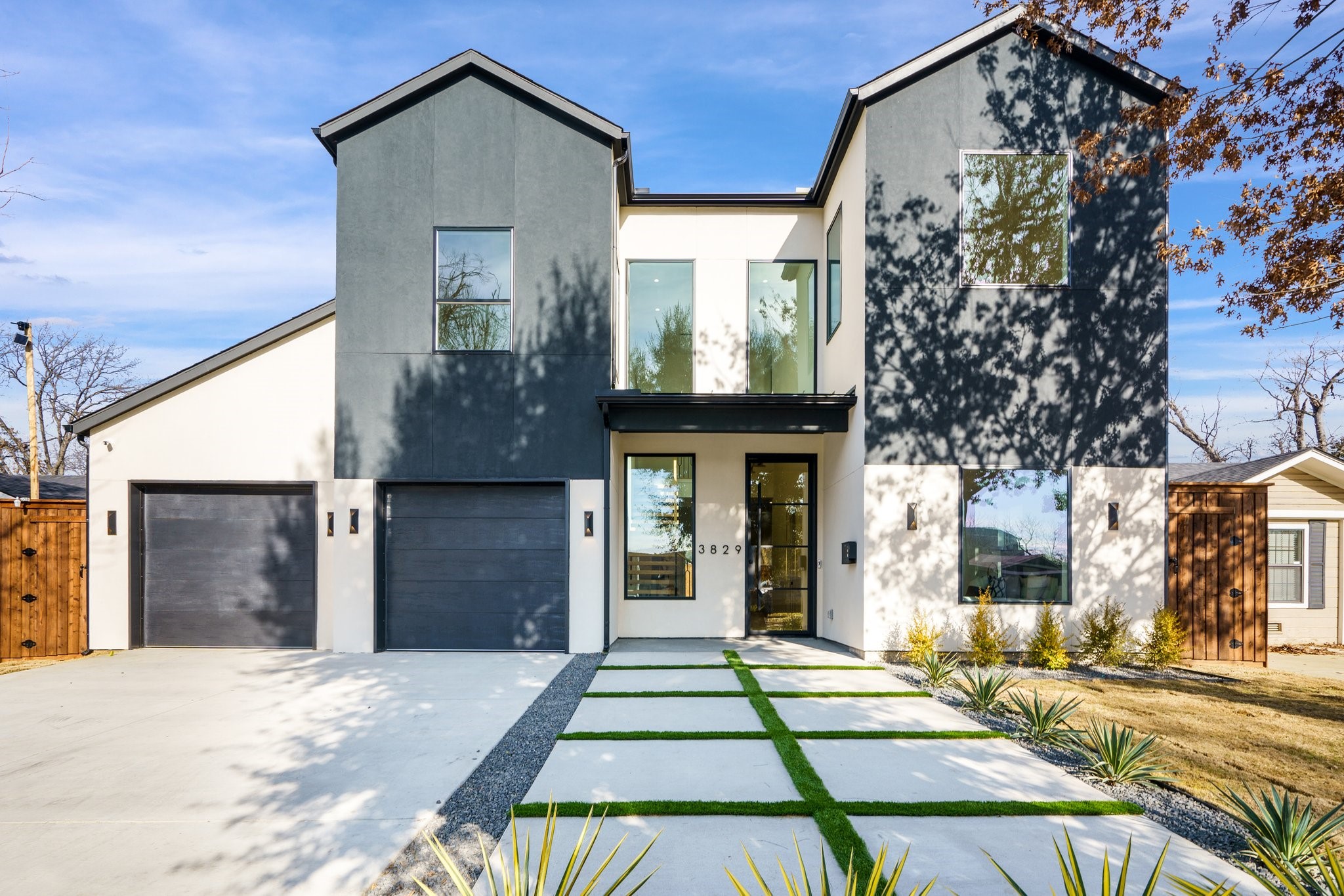 3829 Hawick Lane