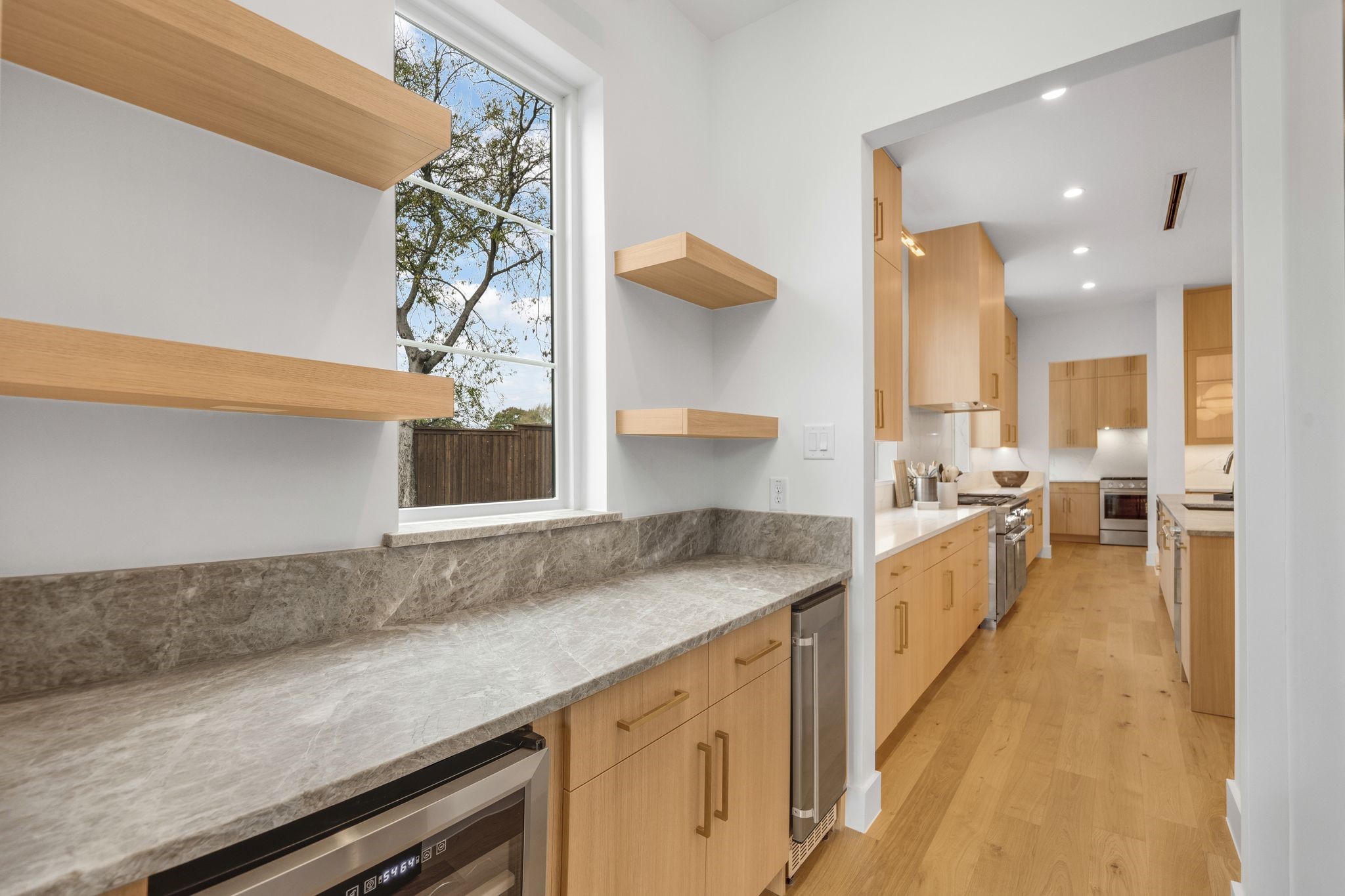 3739 Royal Lane
