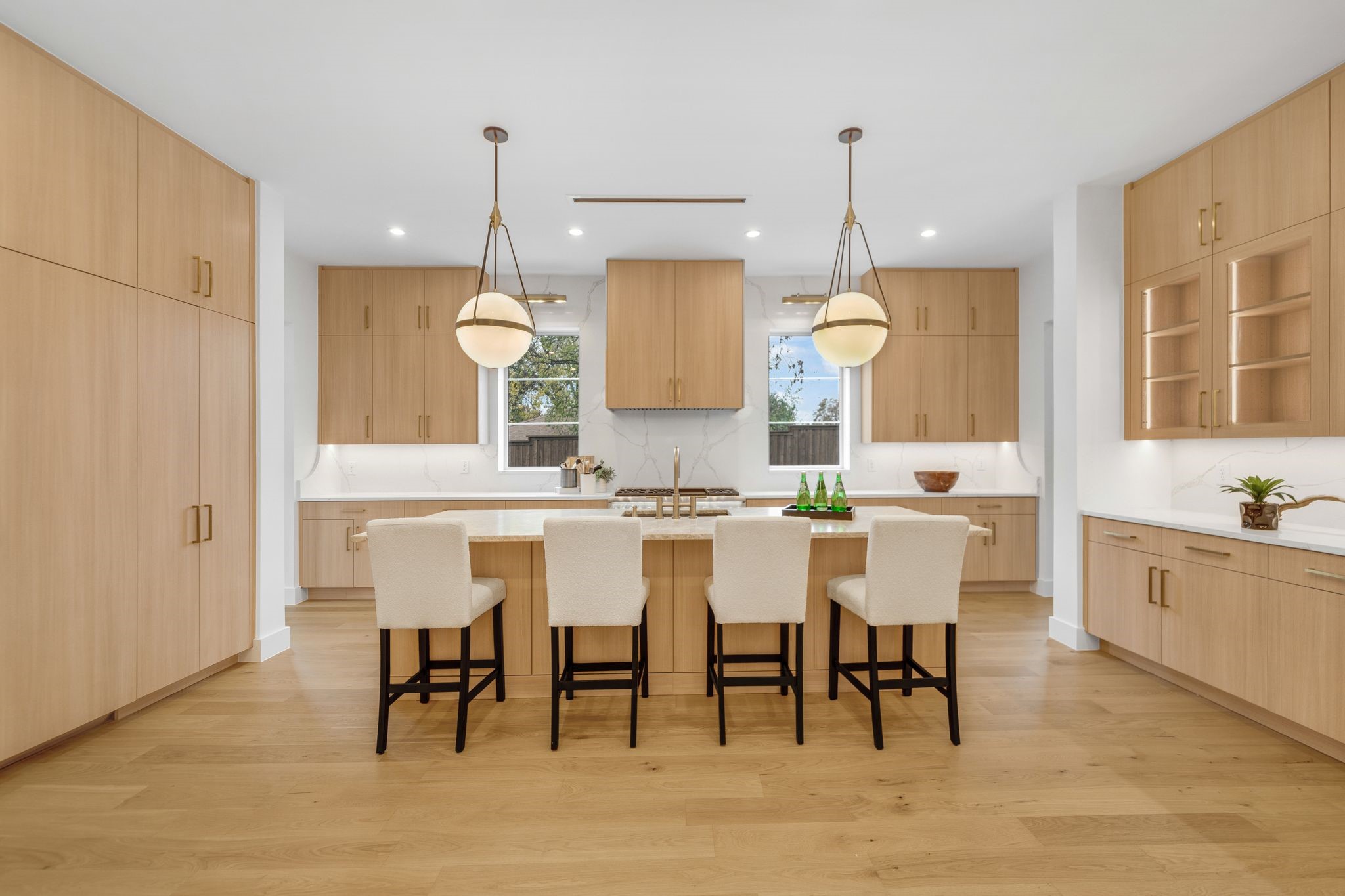 3739 Royal Lane