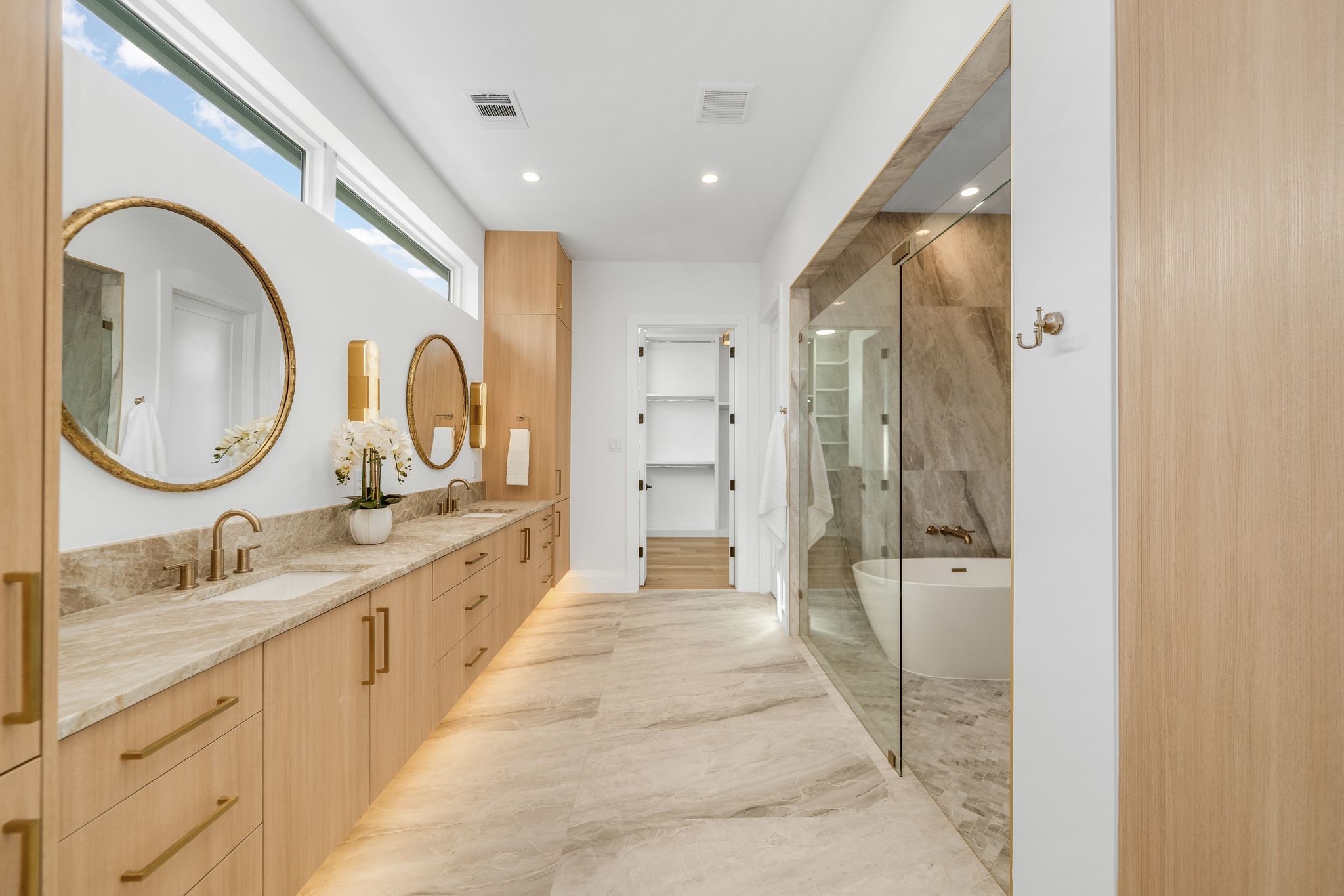 3739 Royal Lane