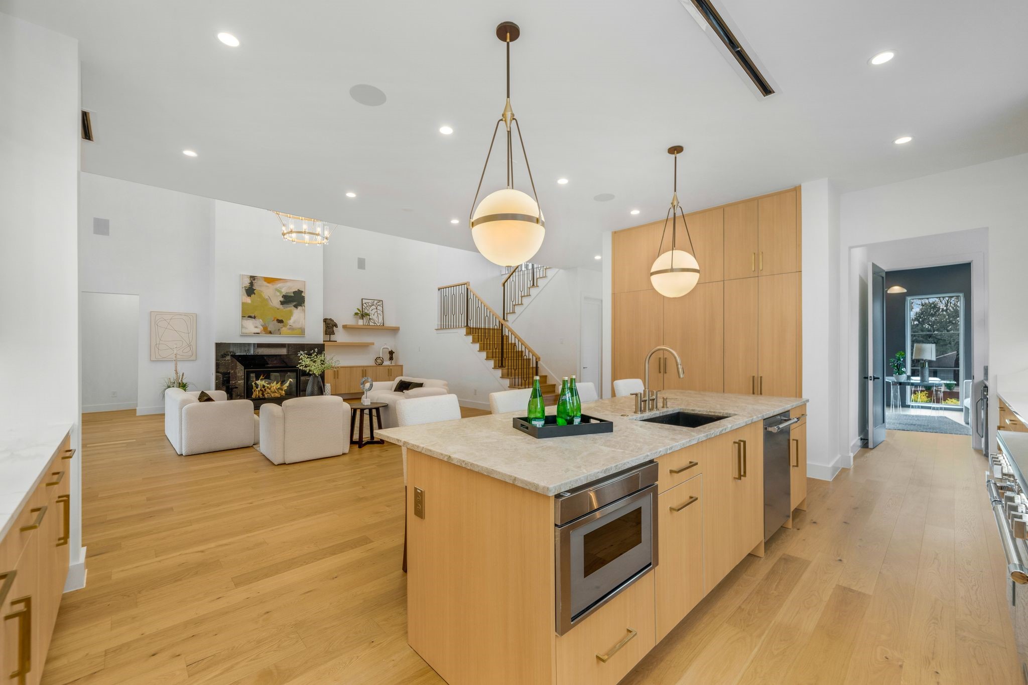 3739 Royal Lane