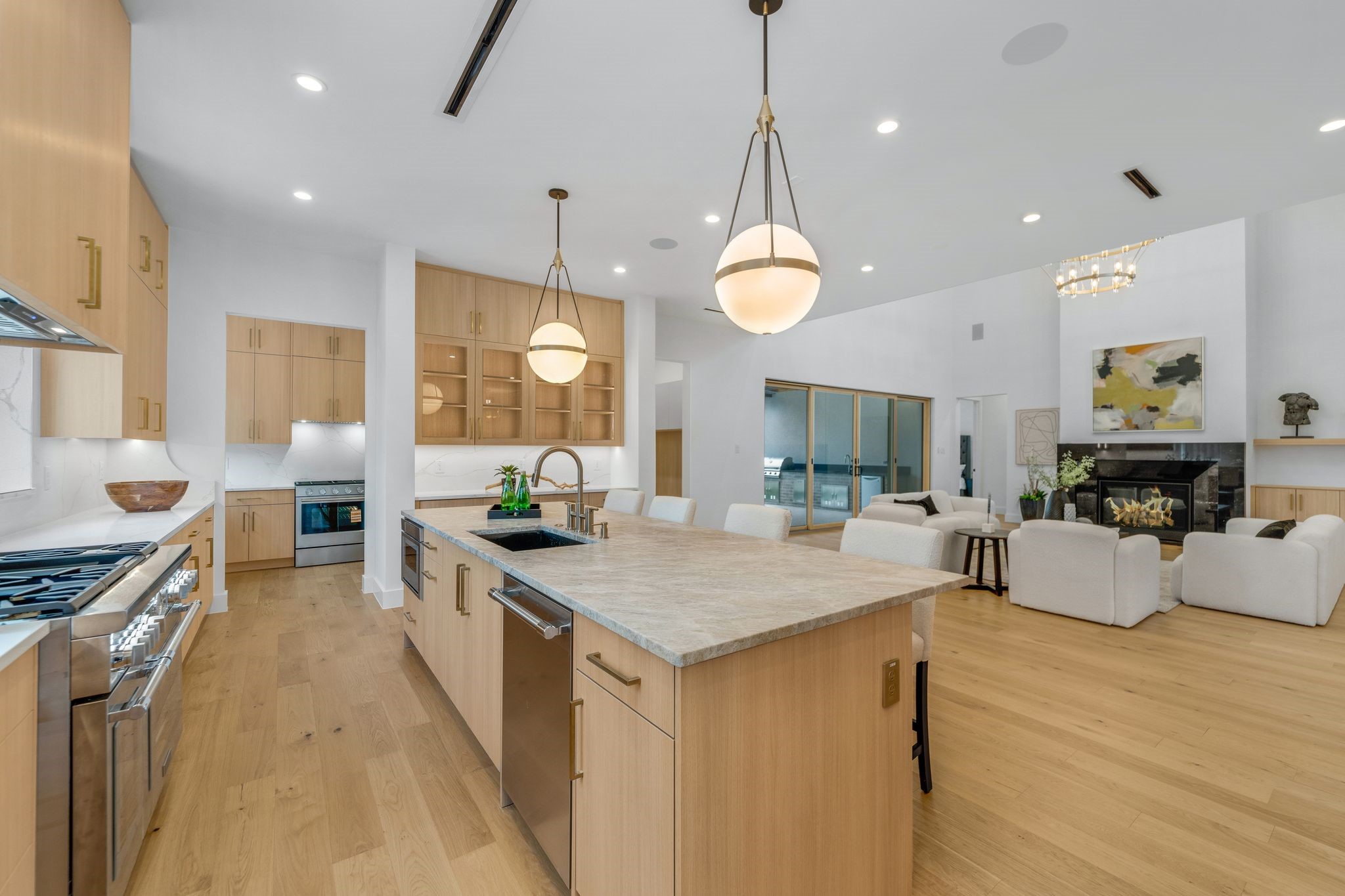 3739 Royal Lane