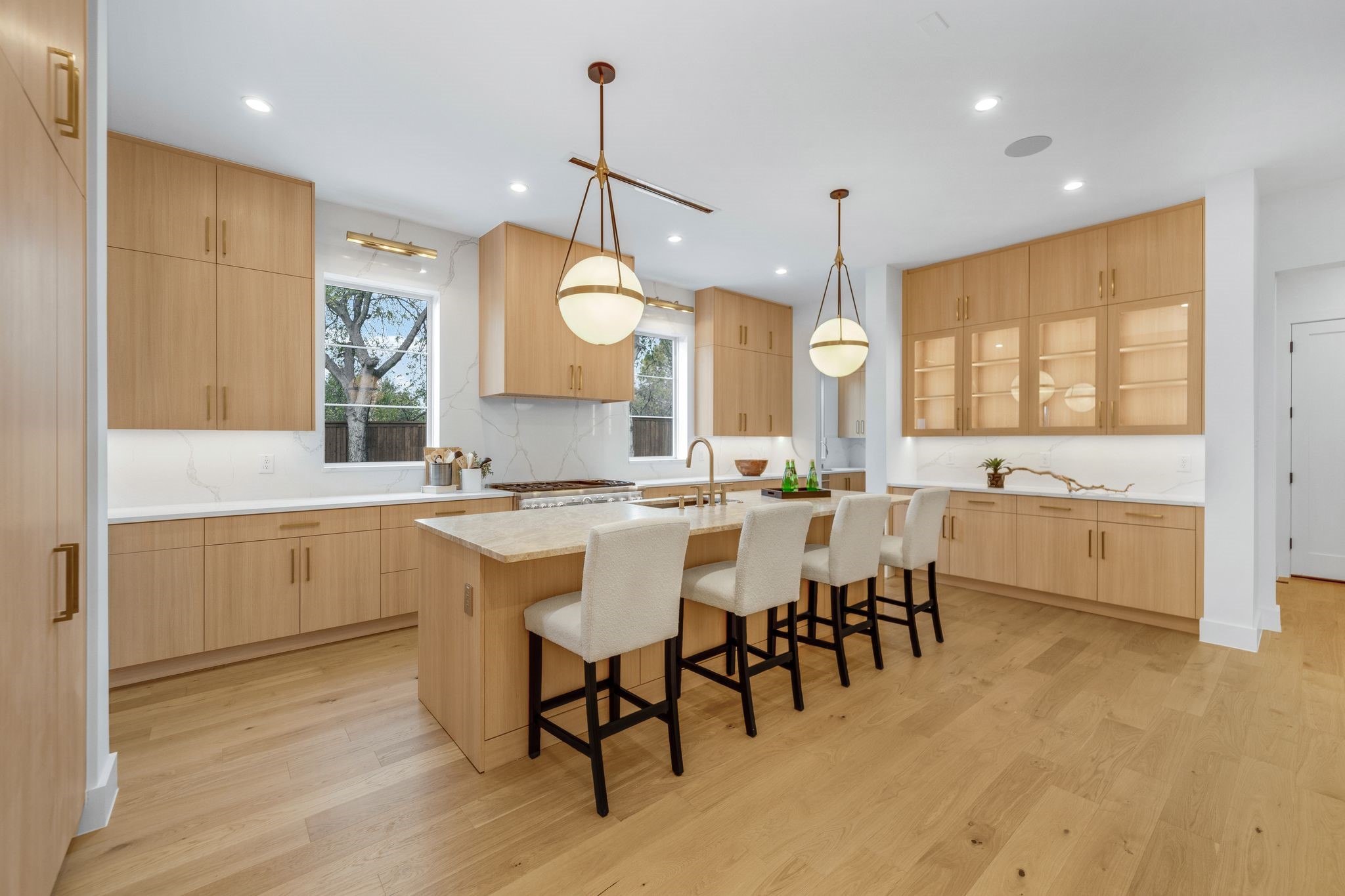3739 Royal Lane