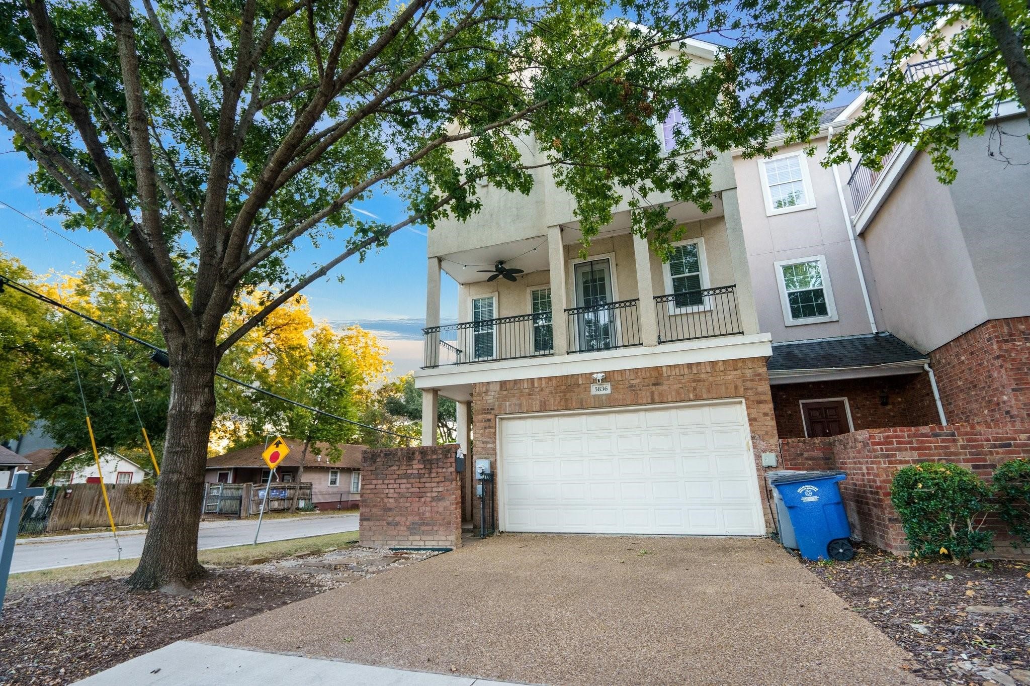 5836 La Vista Drive