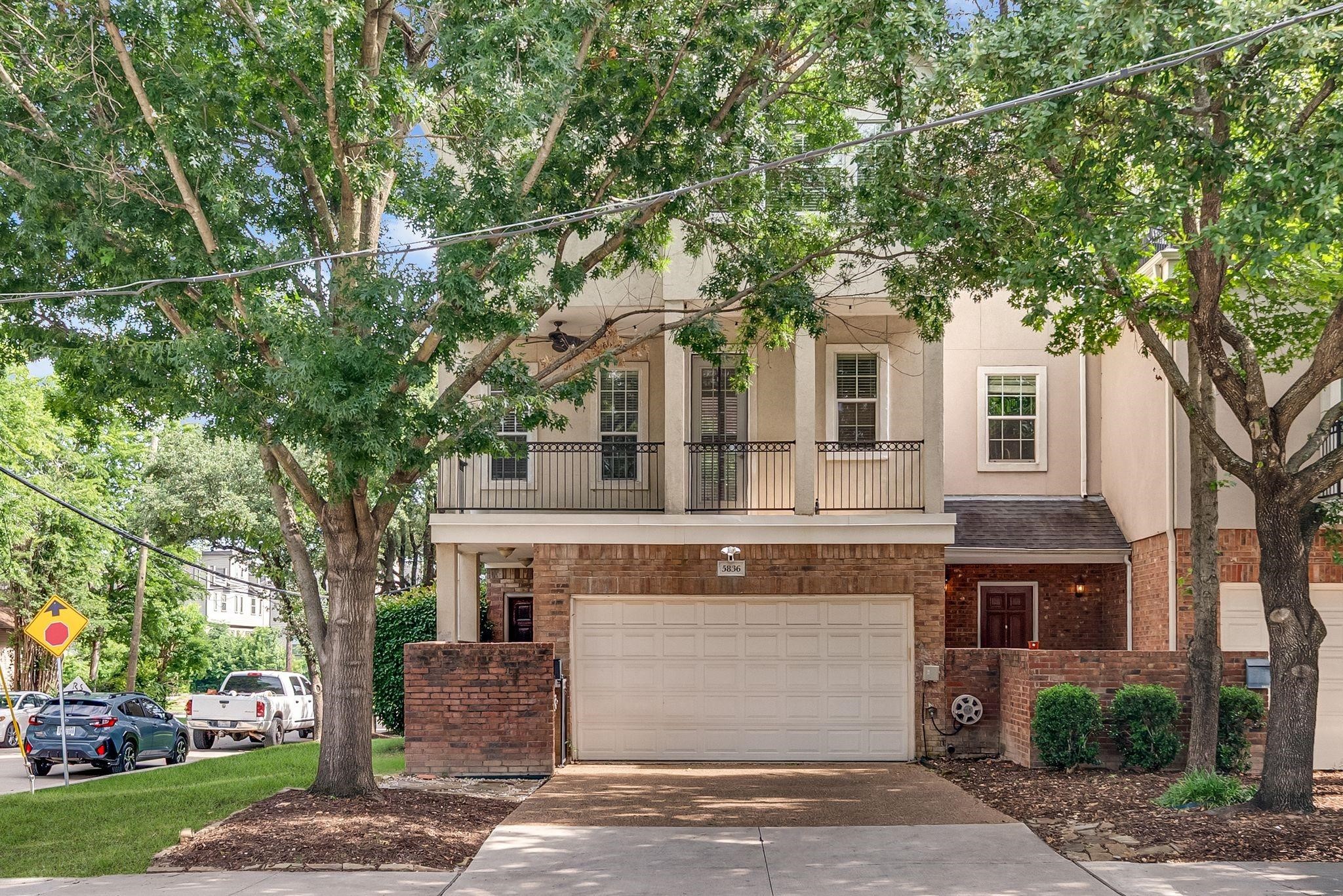 5836 La Vista Drive